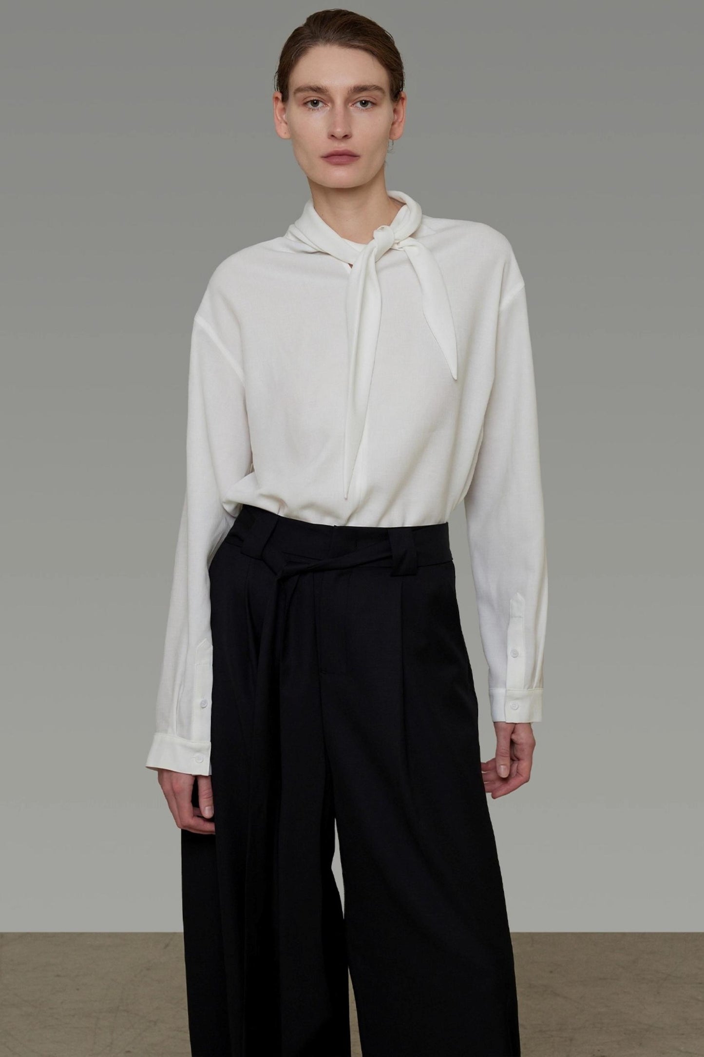 Autumn White Lace-Up Shirt