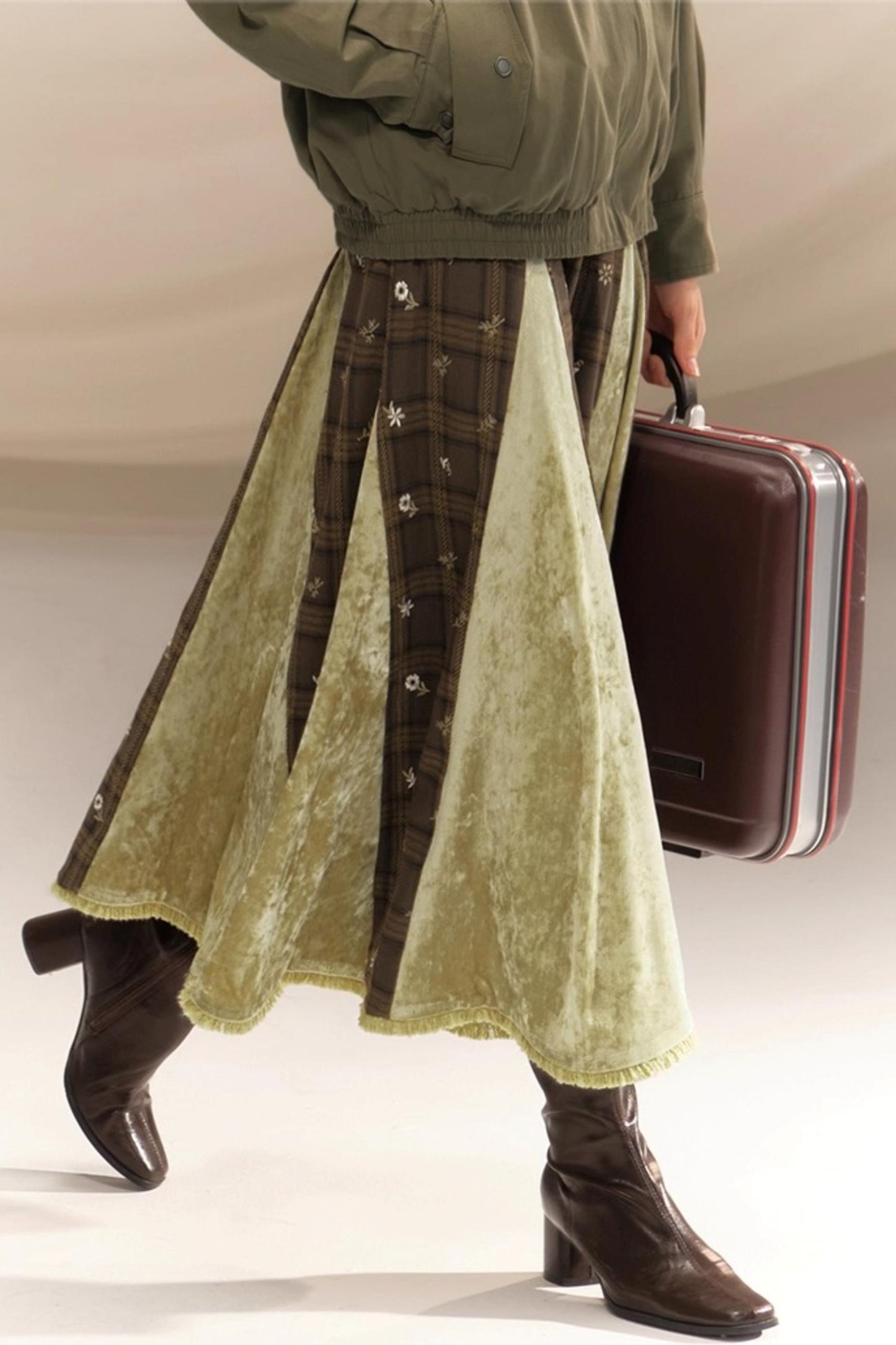 Embroidery Irregular Splicing Velvet Skirt