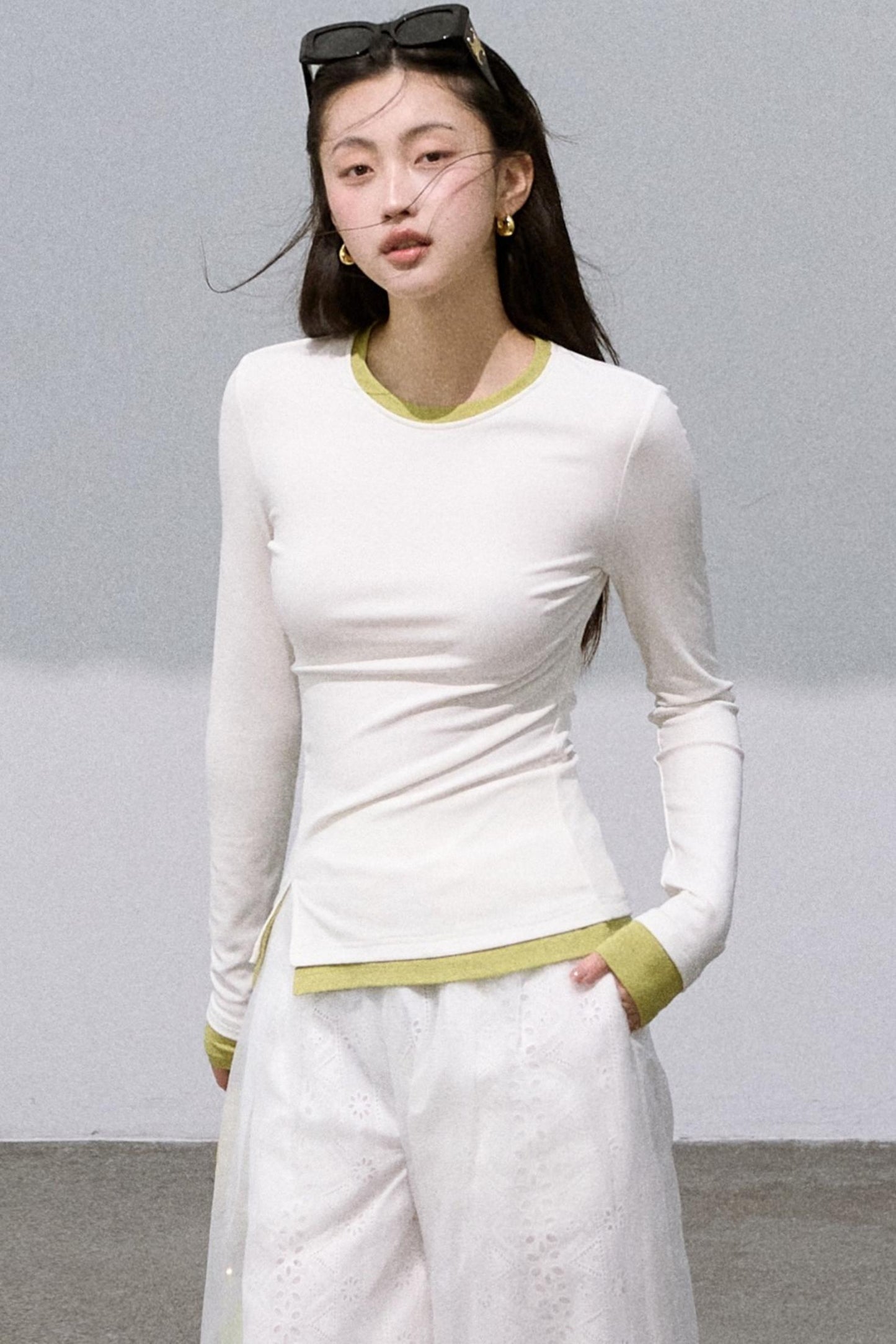 Slim Contrasting Knit Pullover Top