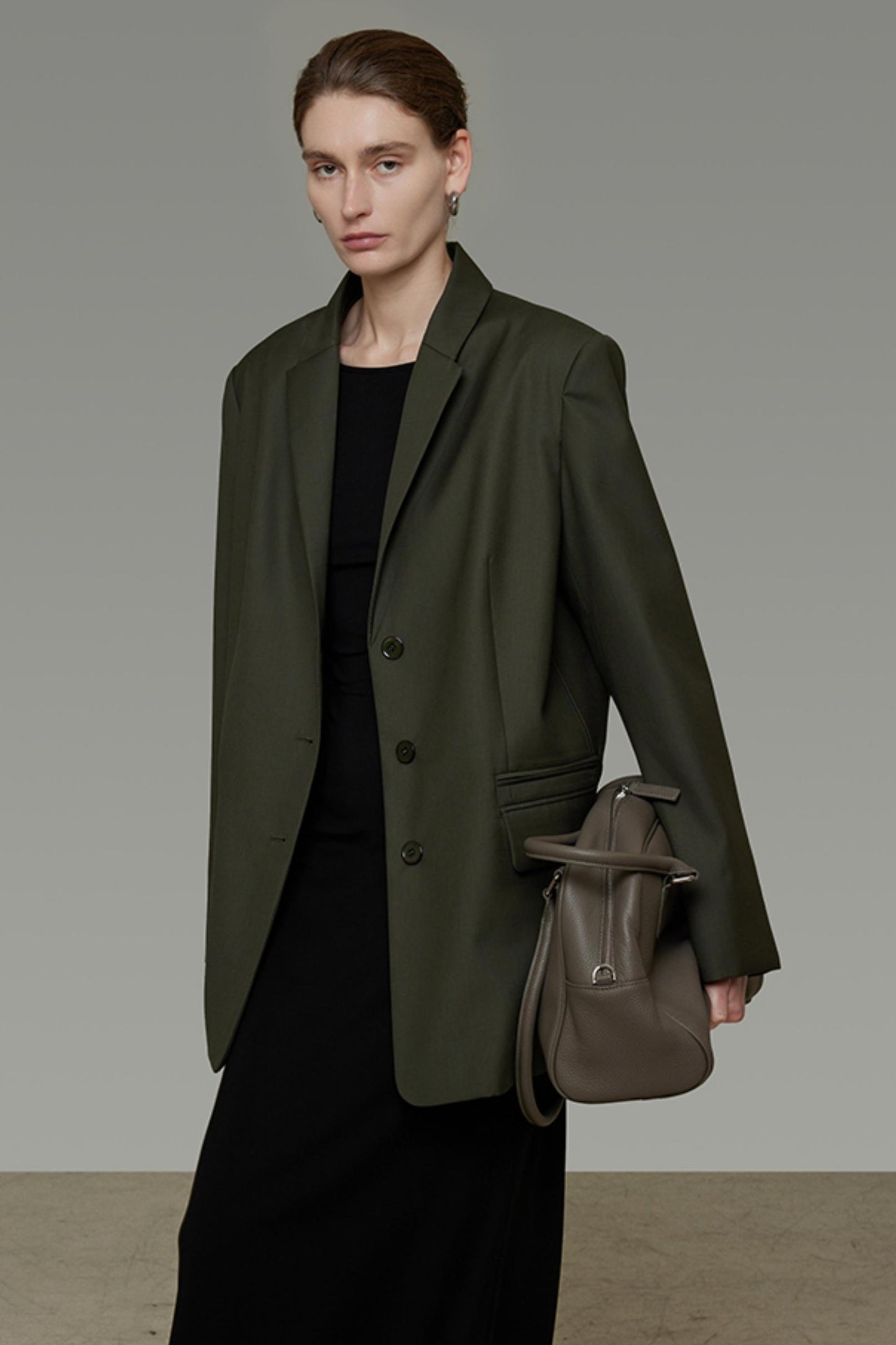 High-End Loose Pleated Coat Set-Up
