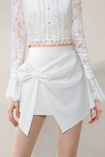 Lace-Trimmed Bow Set-Up