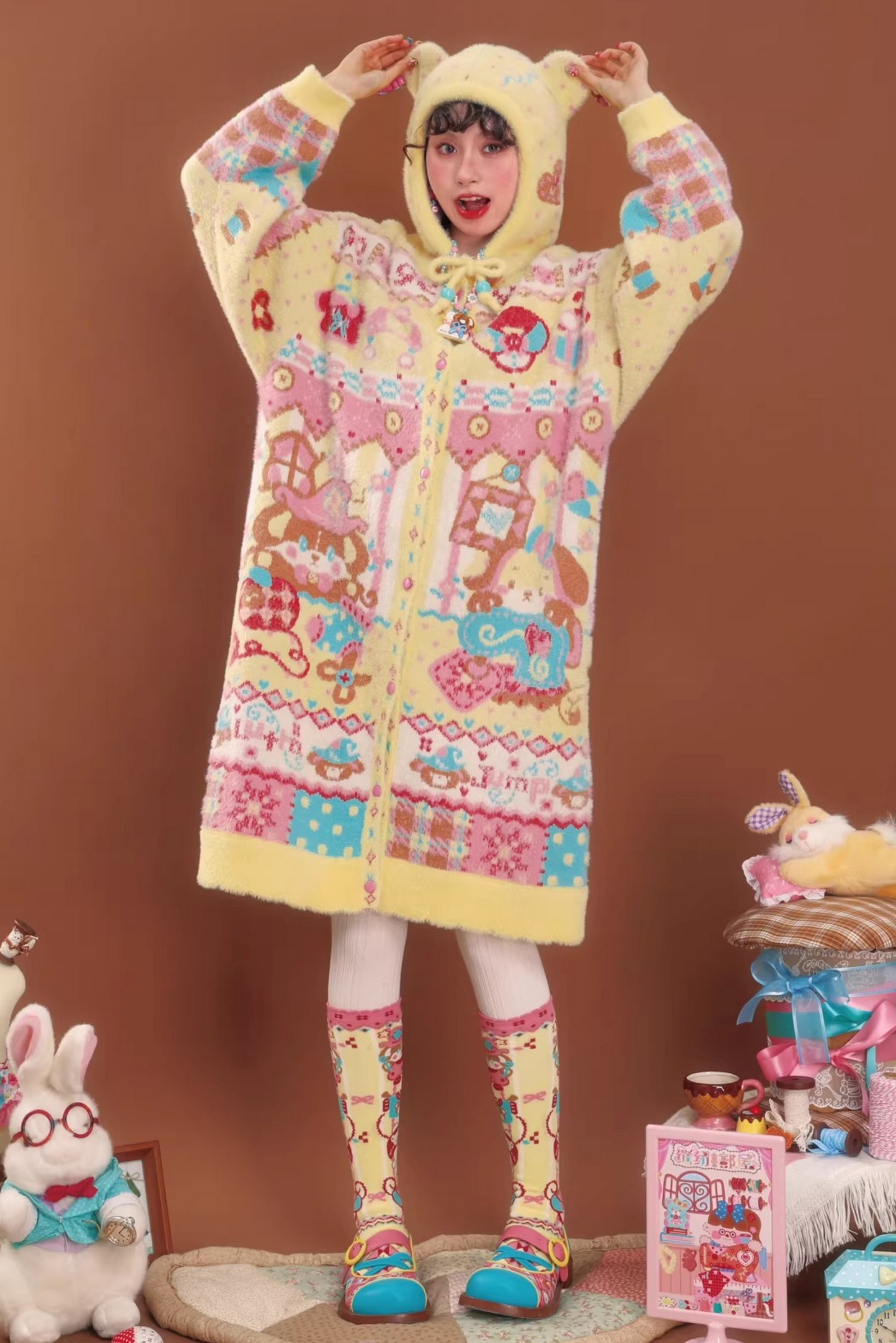 Gelber Kunstpelz-Kapuzenpullover-Strickjacke