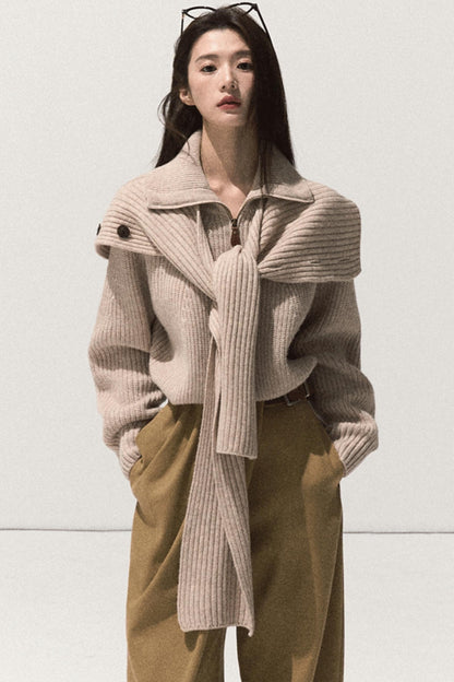 Three-Dimensional Pleated Pants