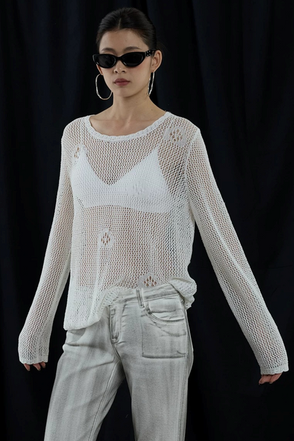 Maglia romantica bianco nuvola con spalle scoperte
