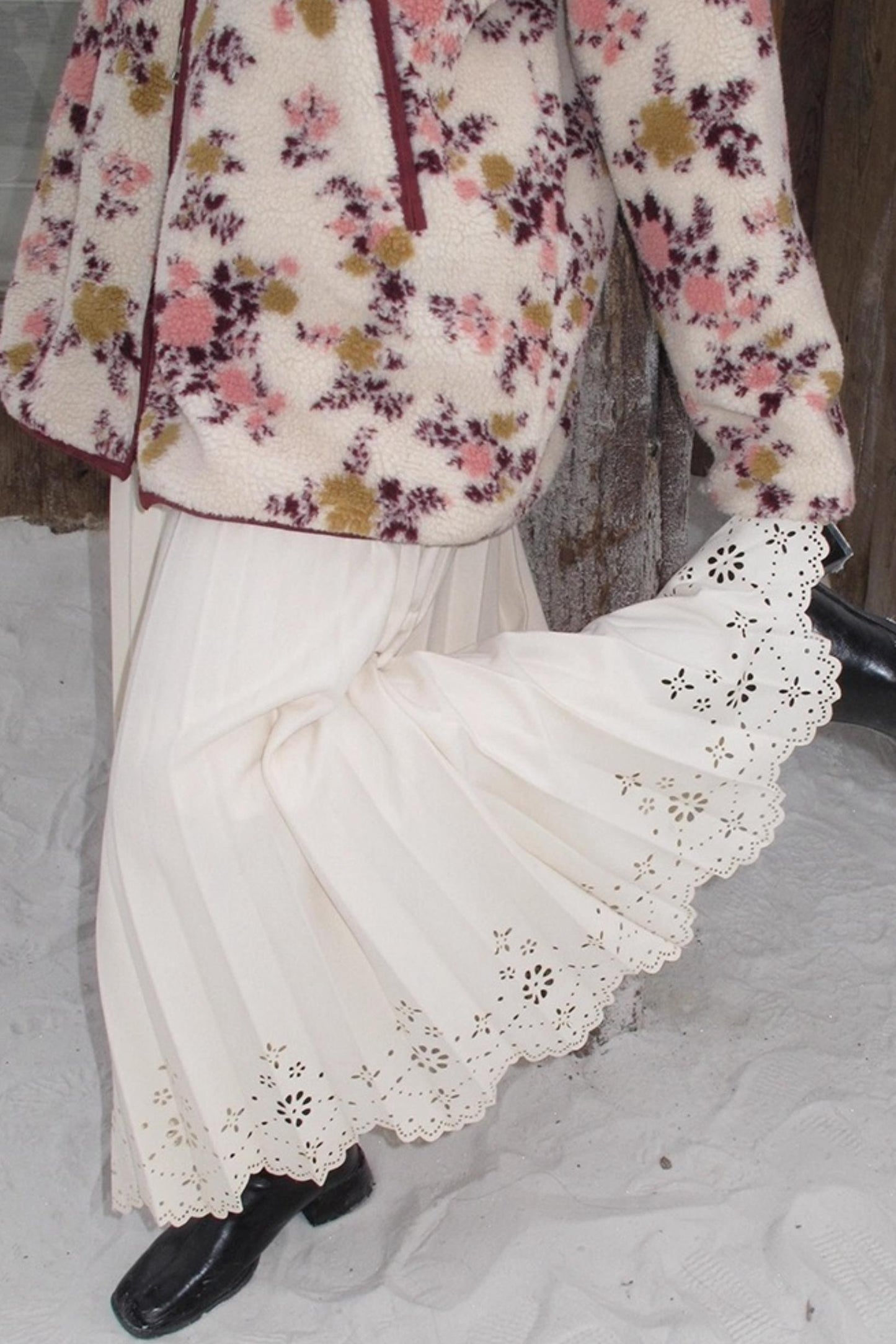 Rin's Poem Pleated Skirt