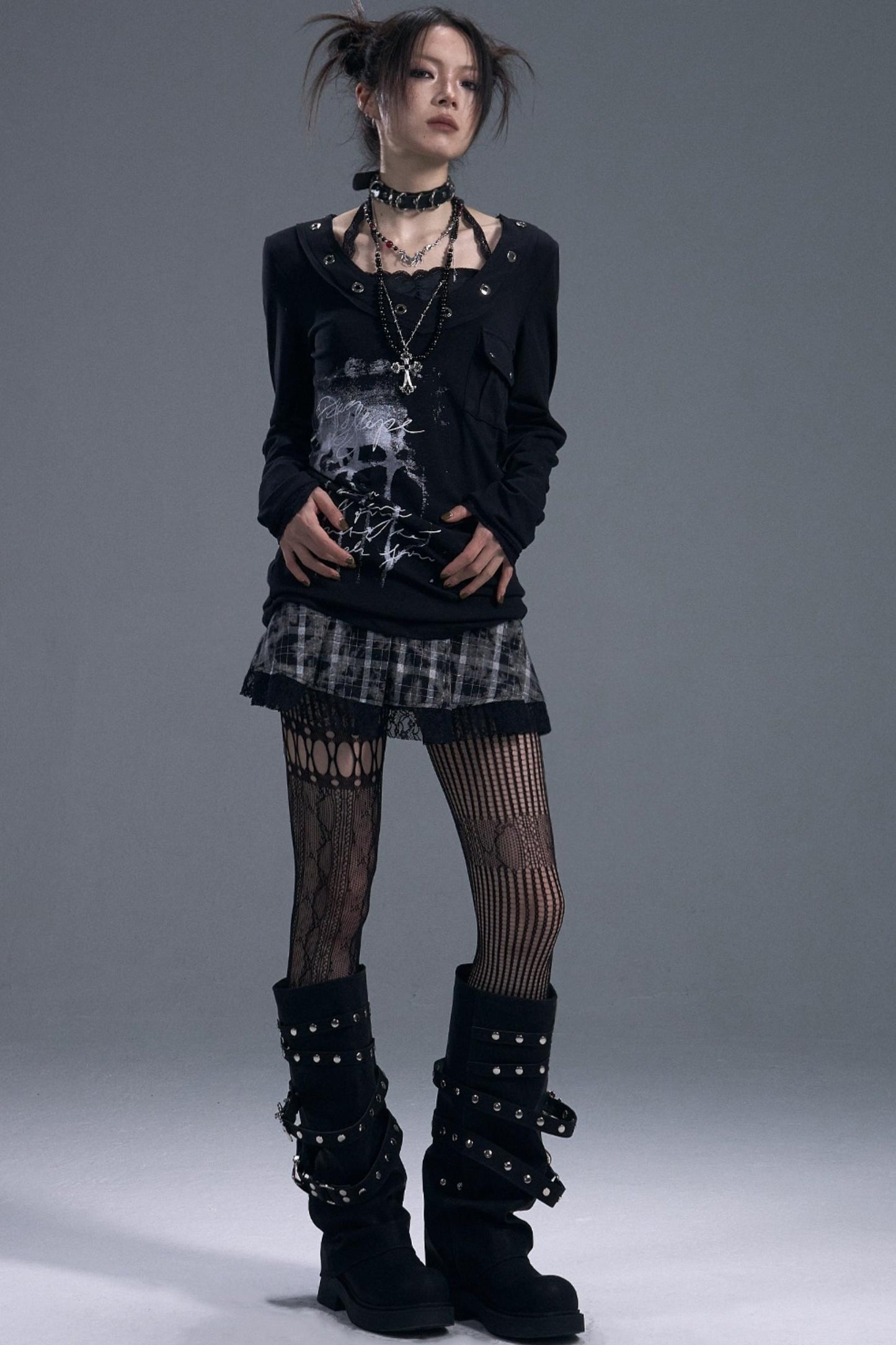 Dark Lace Halterneck Fake Two-Piece Top