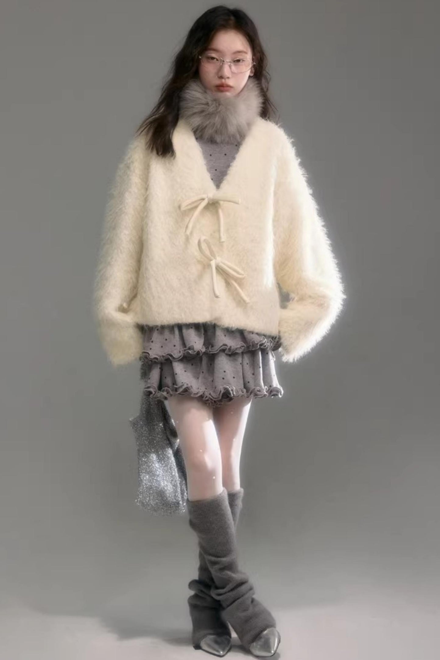 Three-Dimensional Bow Fur Coat