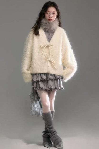 Three-Dimensional Bow Fur Coat