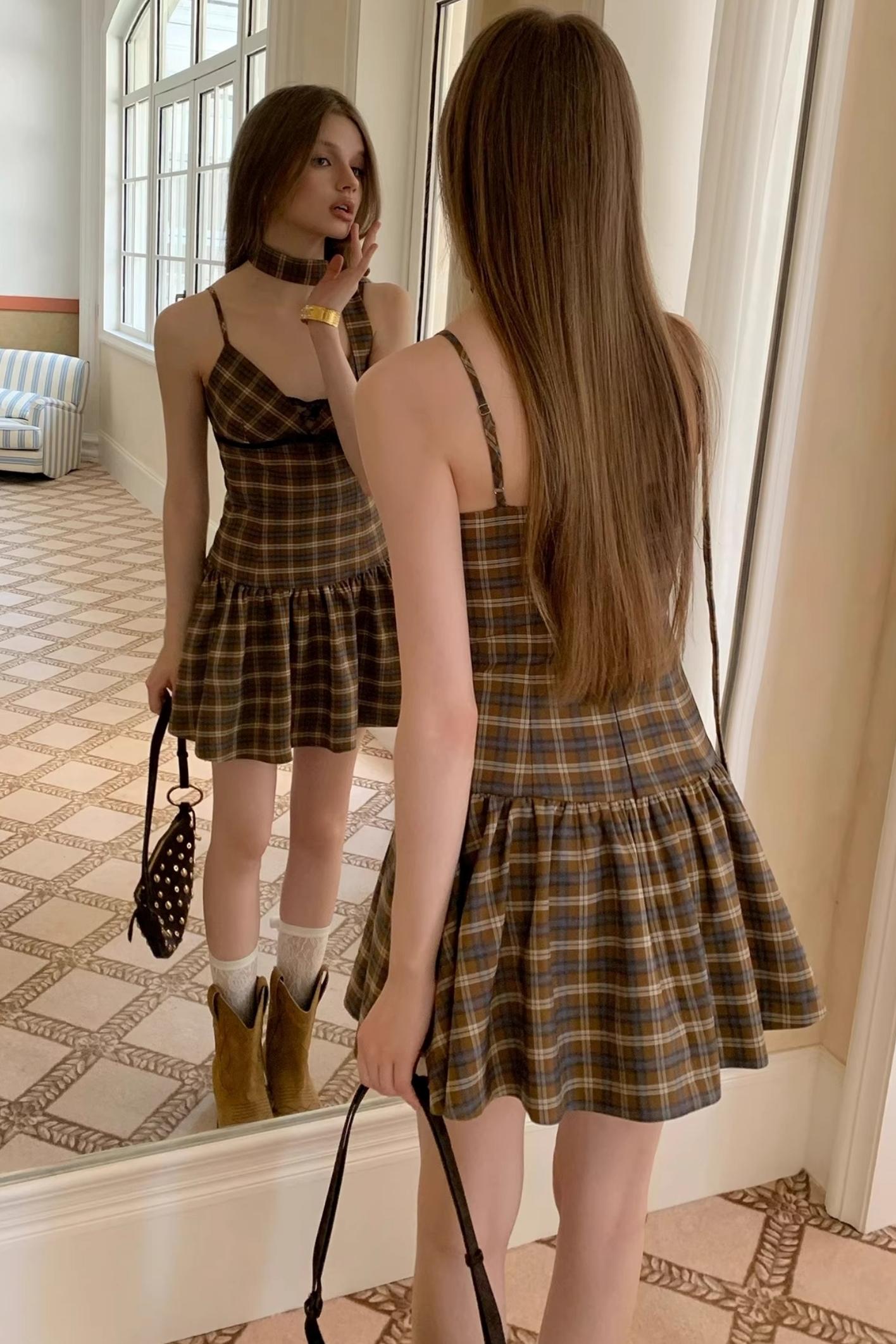 Uena Lace V-Neck Puffy Dress