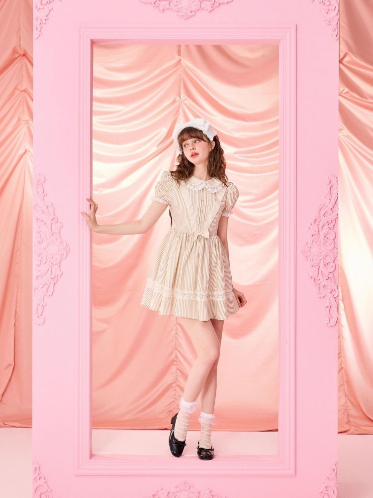 Doll Neck Bubble Sleeve Dress