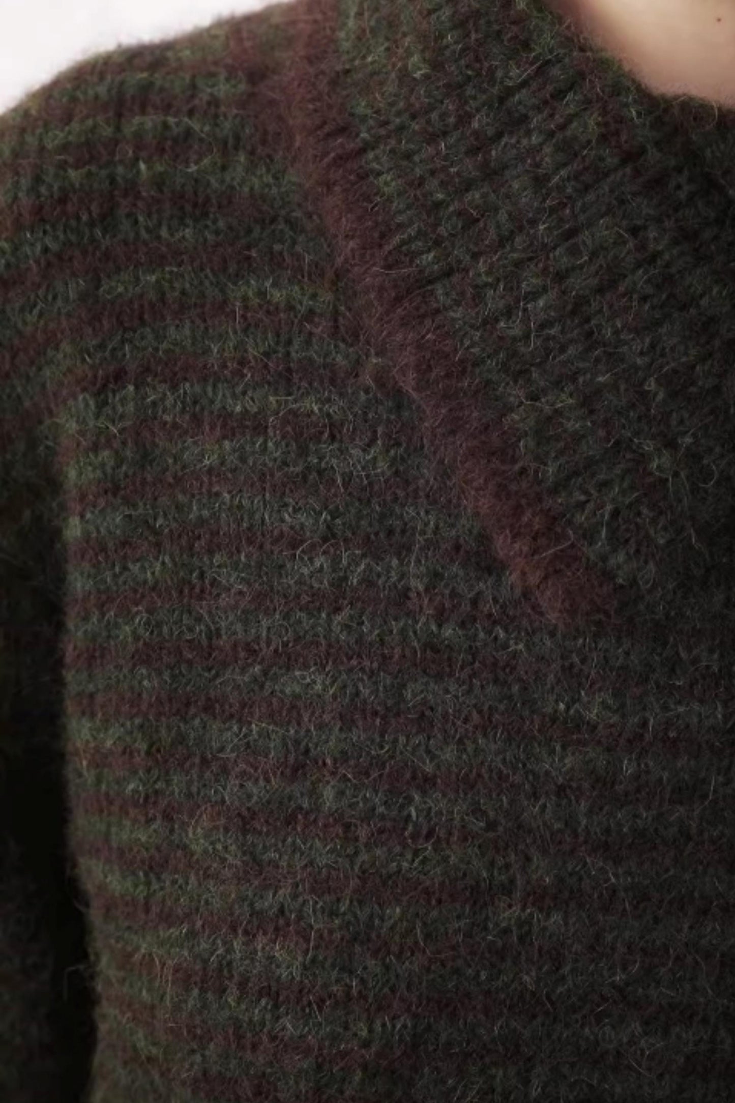 Ingko Vintage Lapel Sweater