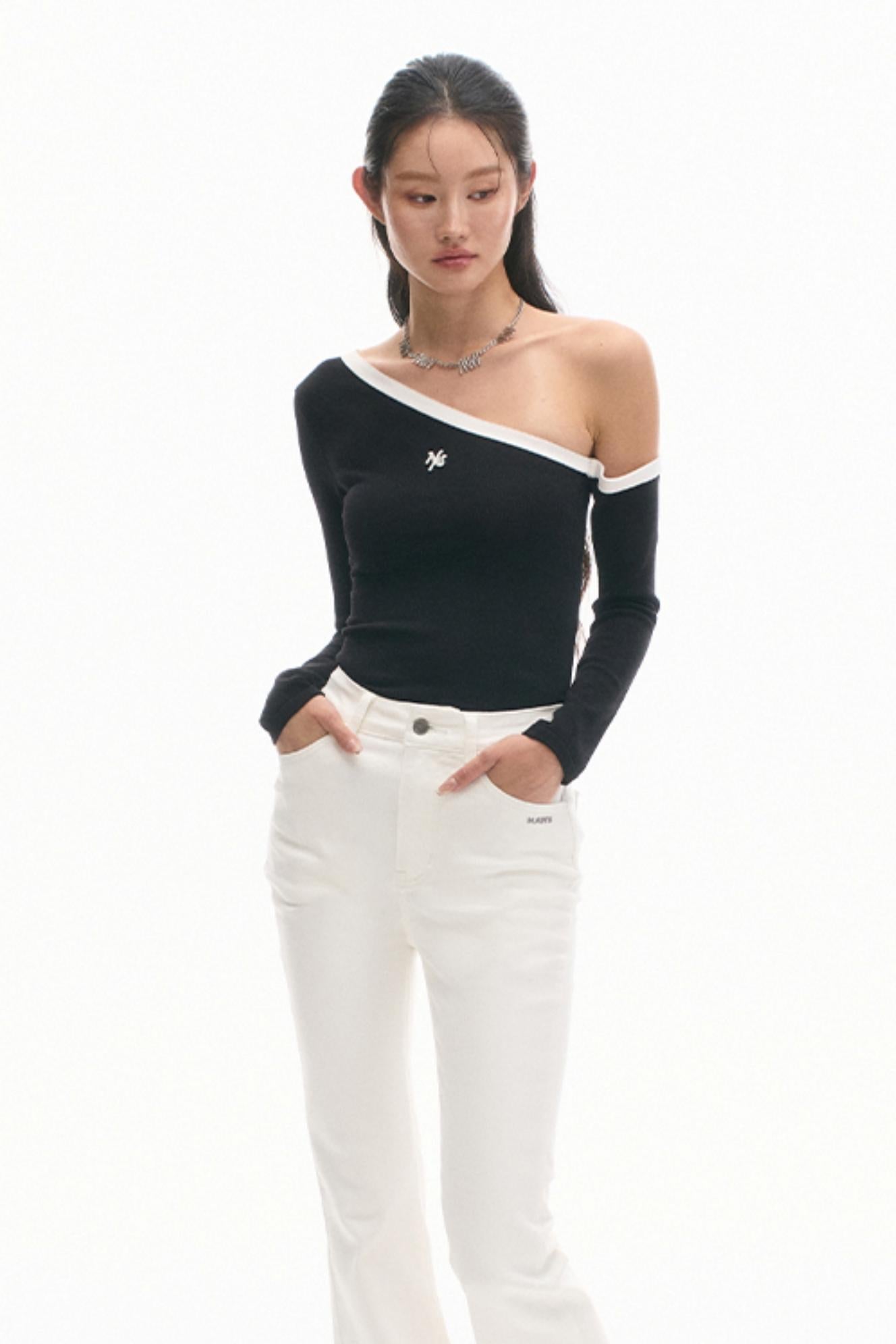 Slender Asymmetry Knit Top