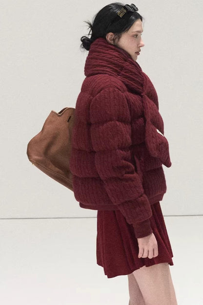 Gestreiftes Kleid mit Ballettkragen