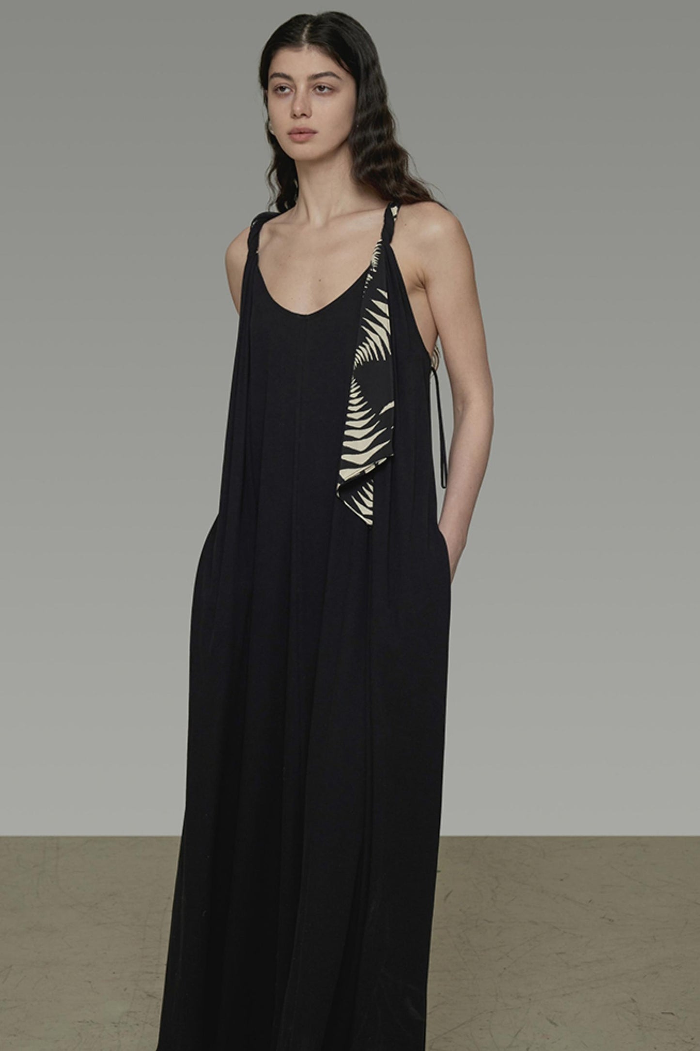 Twisted U-Neck Halter Dress