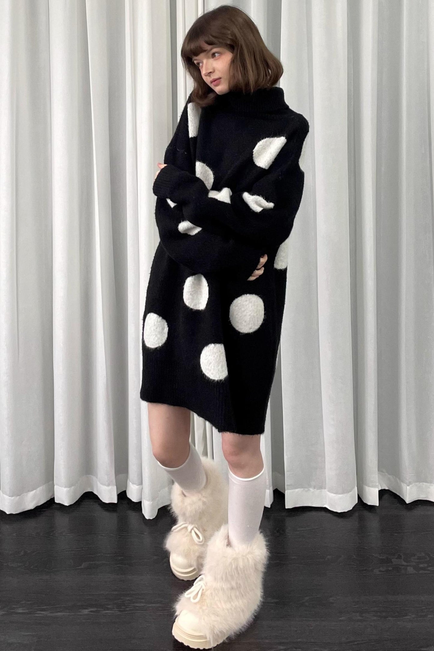 Lazy Pile Collar Sweater