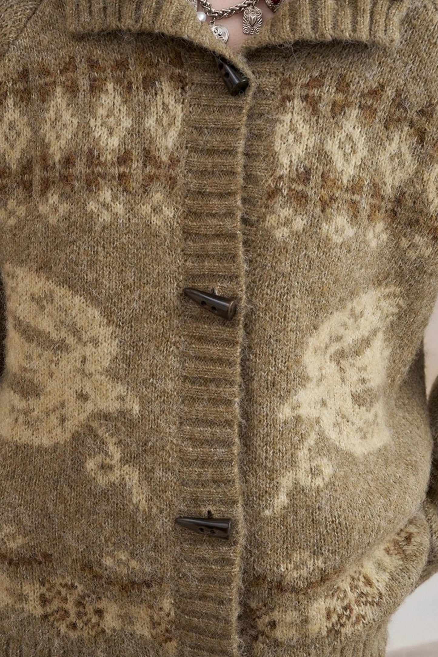 Bird Horn Buckle Loose Warm Cardigan