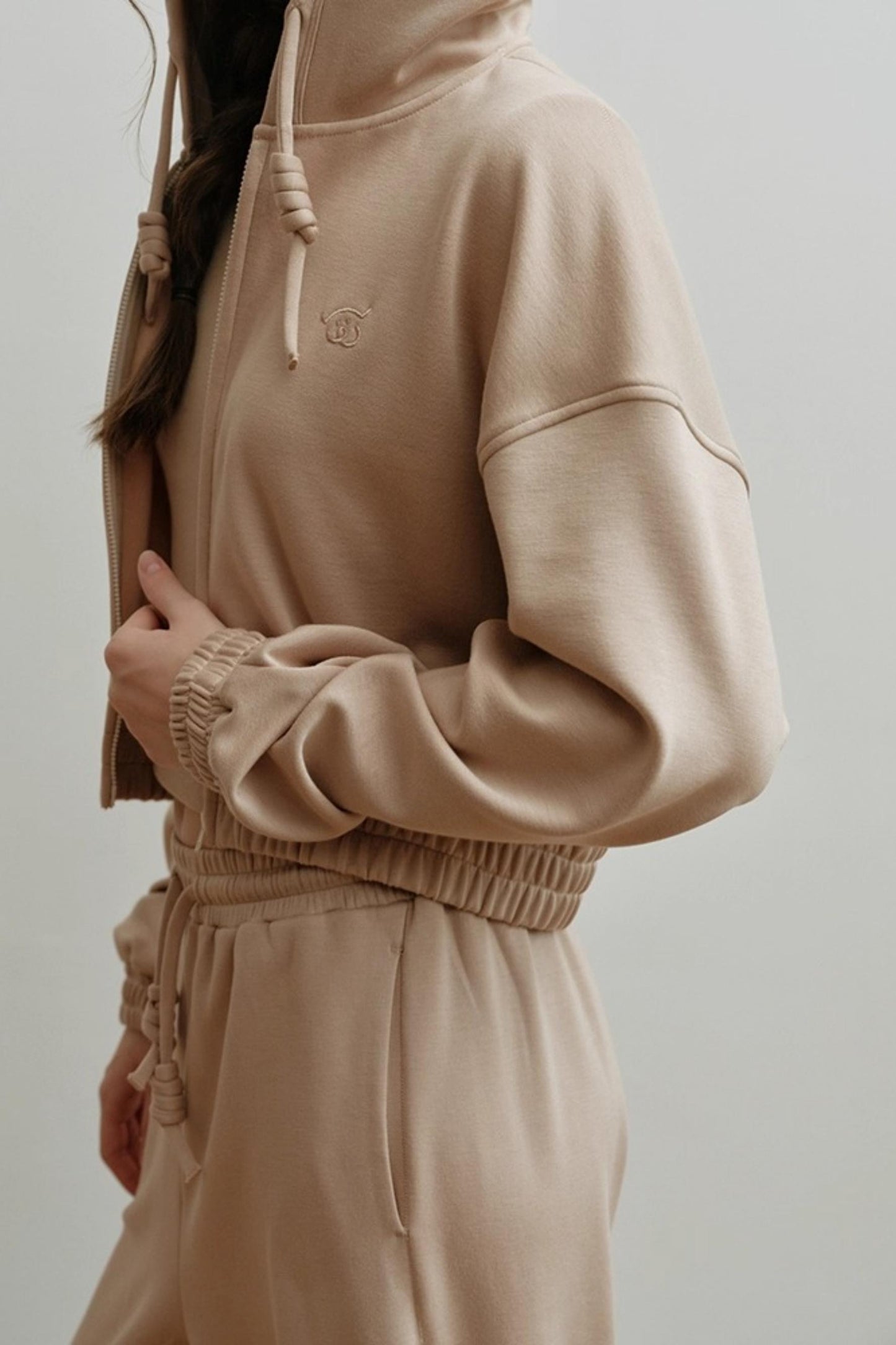 Fashionable Light Jacket Set-Up