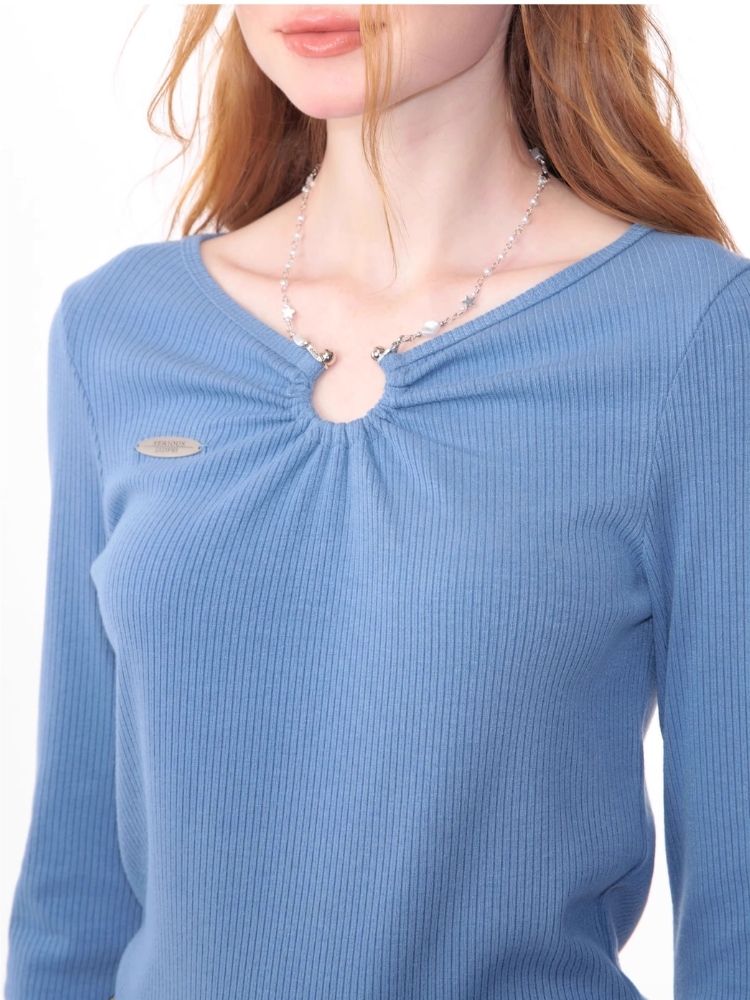 Slim thin chain neck knit sweater