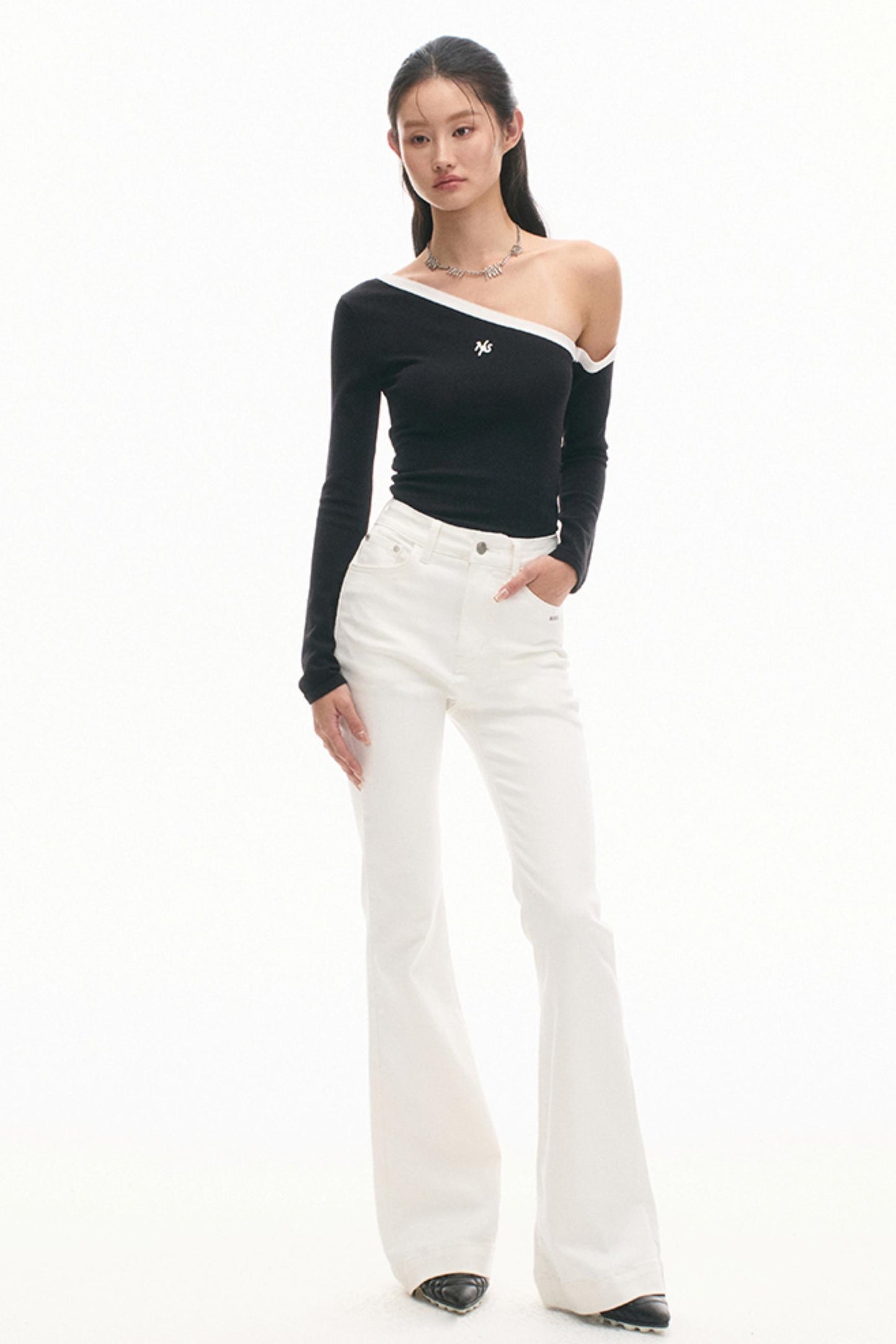 Slender Asymmetry Knit Top