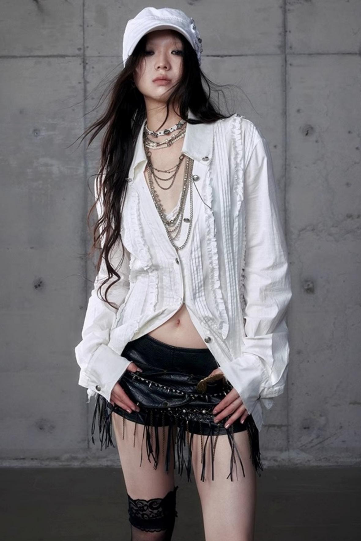 Vintage Lace V-Neck Bubble Sleeve Shirt