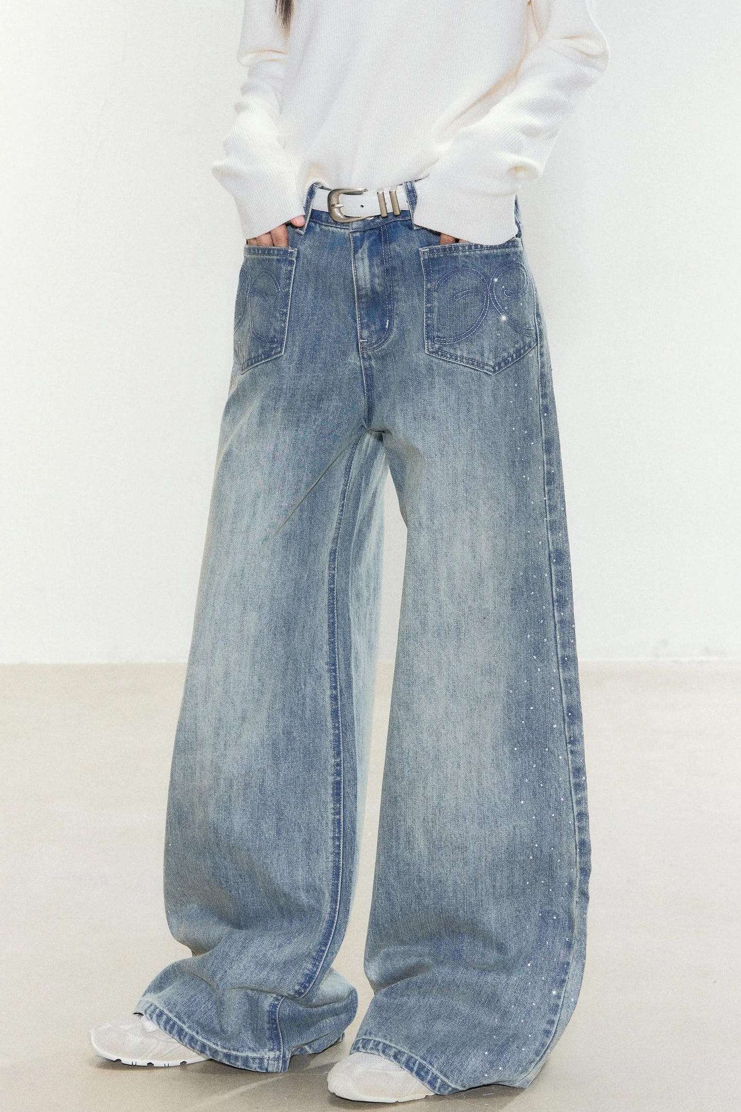 Shining Galaxy Distressed Jeans