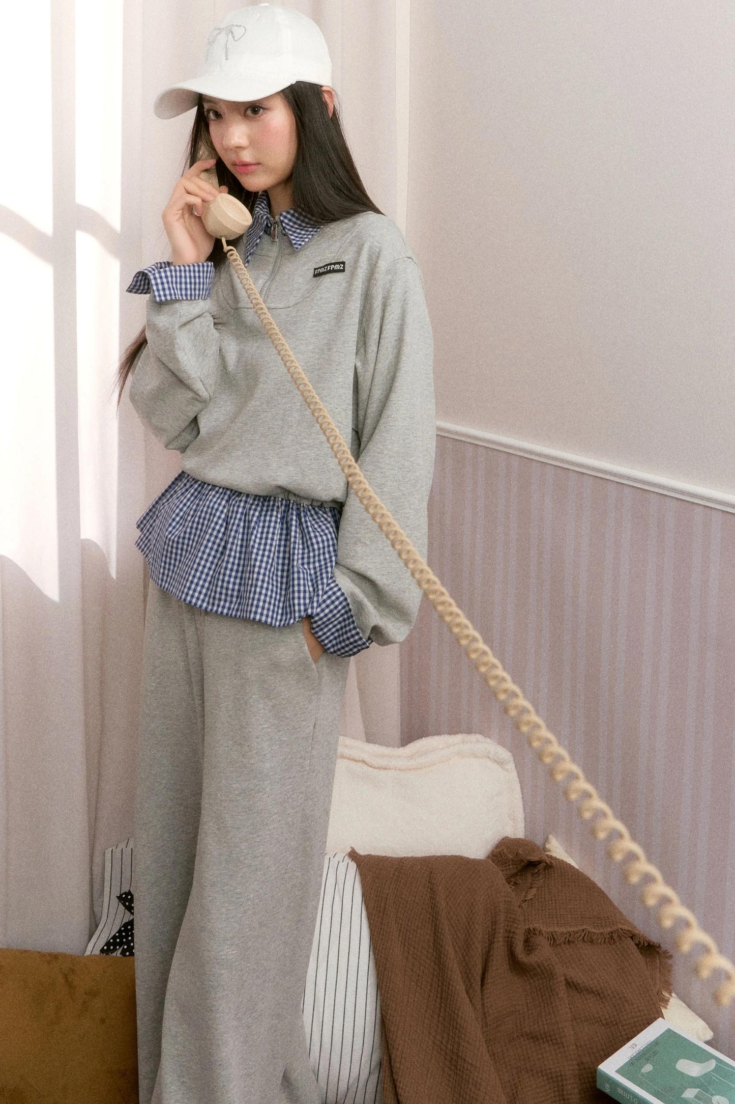 Fake Layered Contrast Knit Top Set-Up