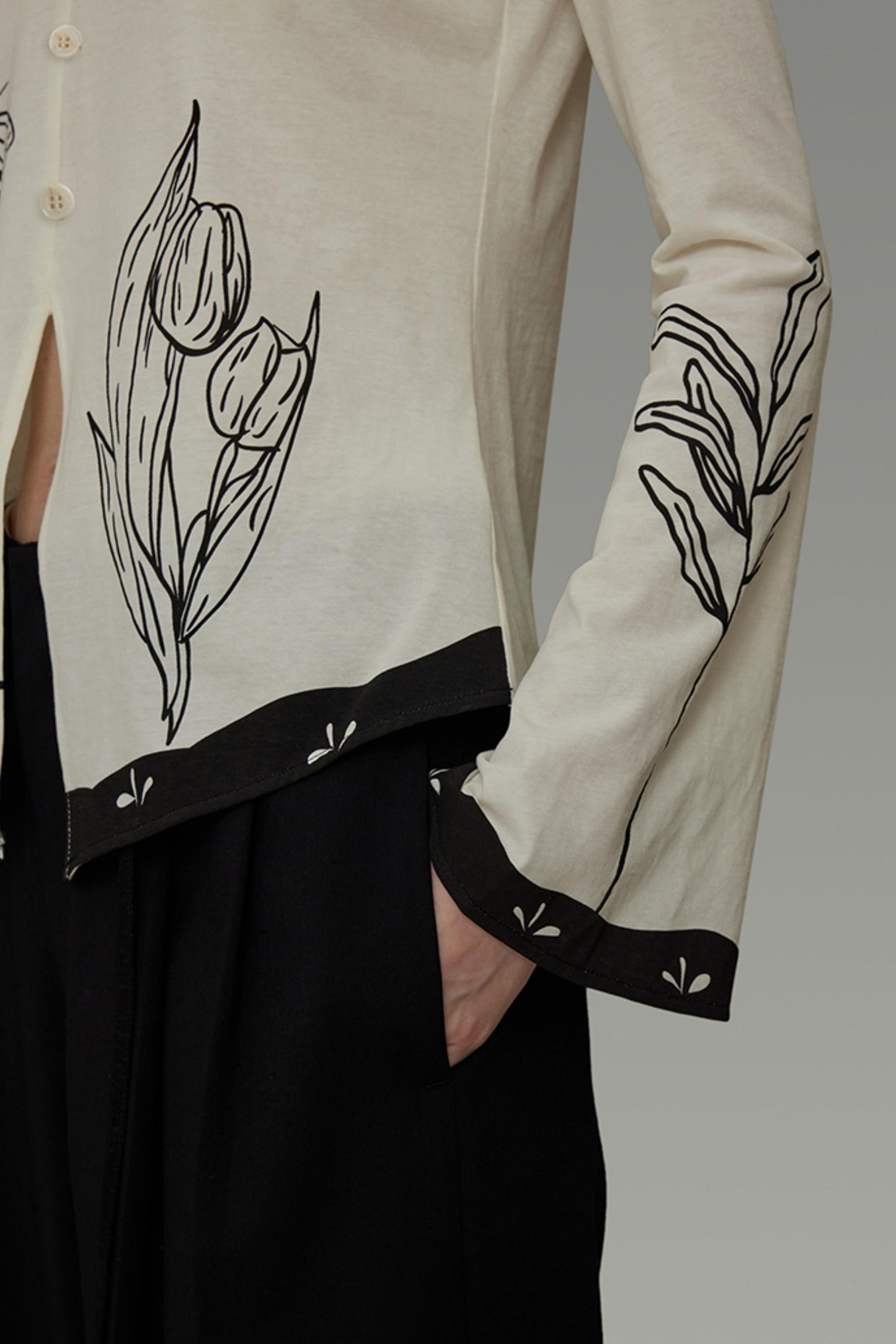 New Artistic Print V-Neck Knitwear