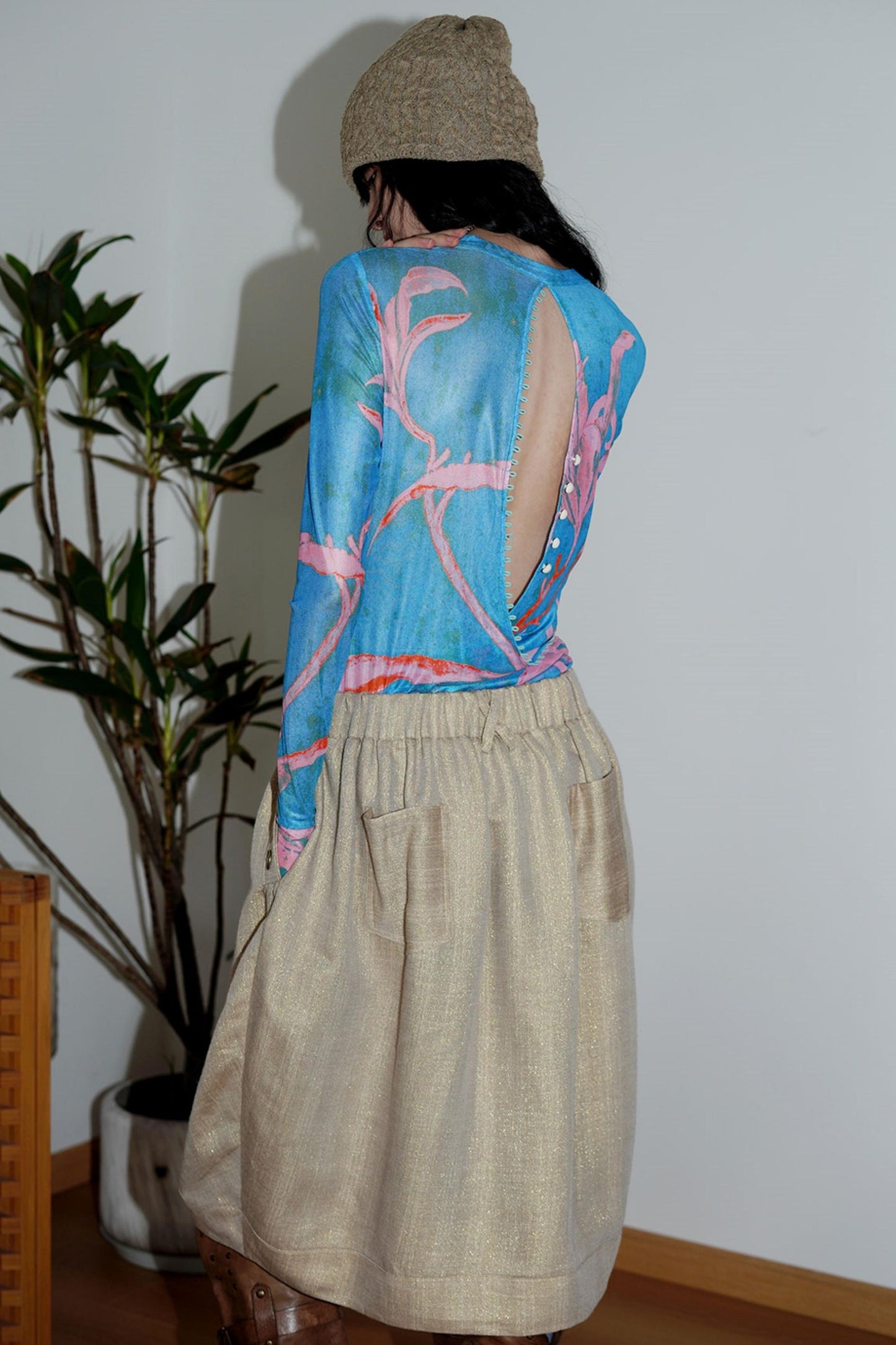 Chinese Mesh Cutout Long-Sleeved Top