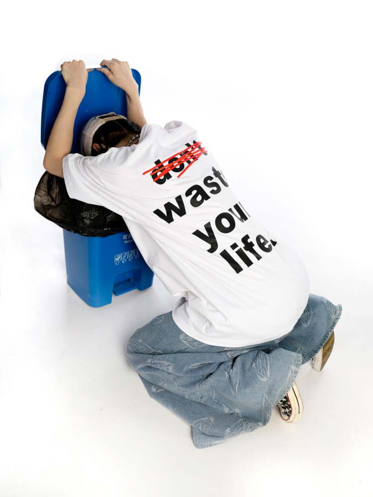 "waste your life" Trash Culture Loose T-Shirt