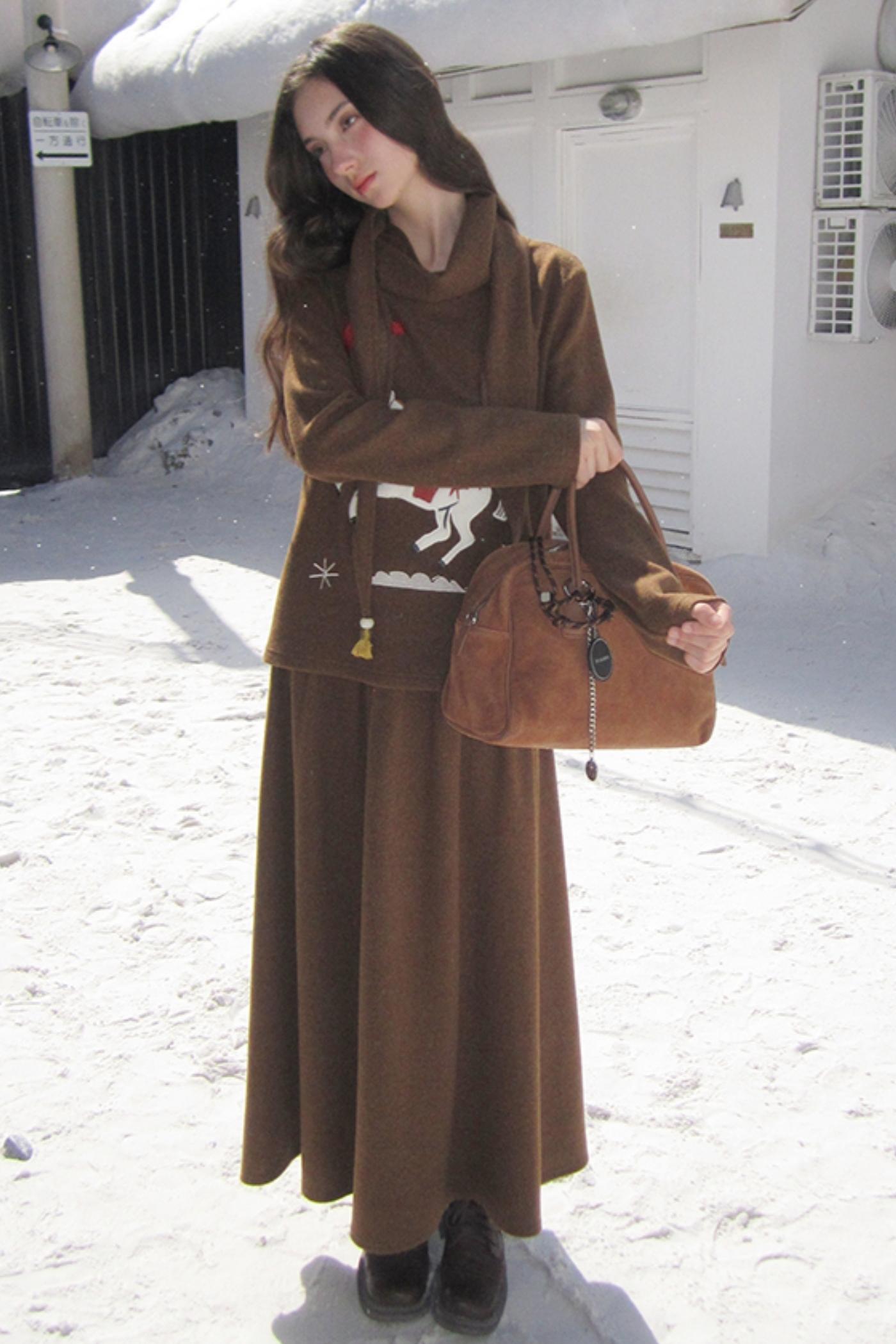 Three-Dimensional Pony Knit Top & Skirt Set