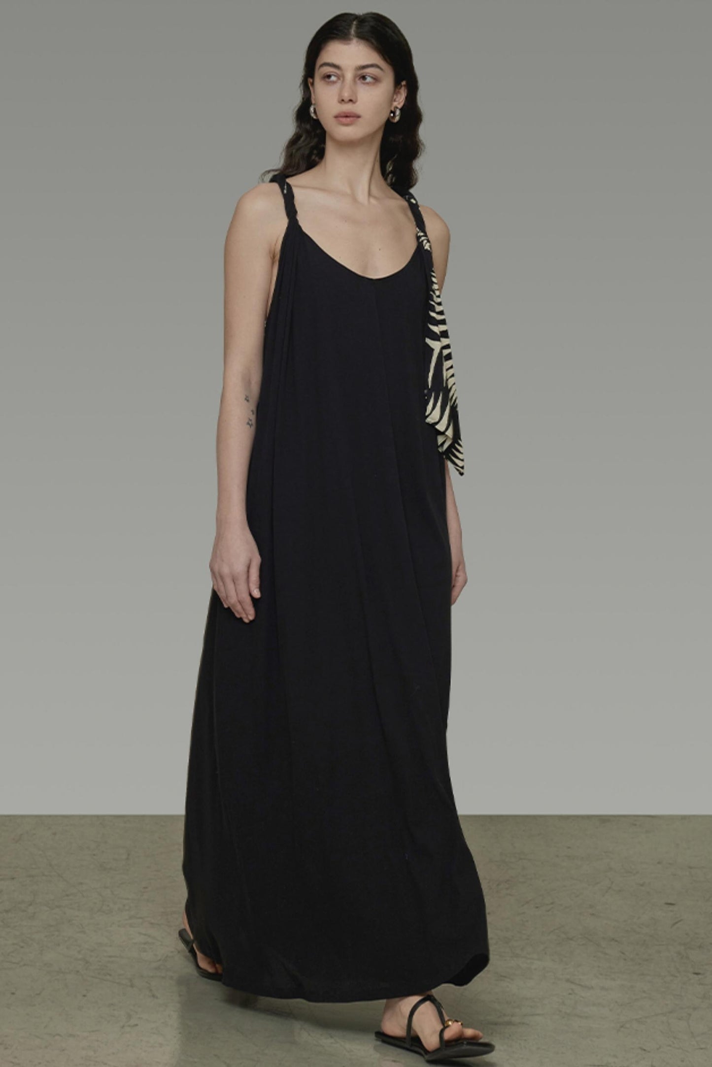 Twisted U-Neck Halter Dress