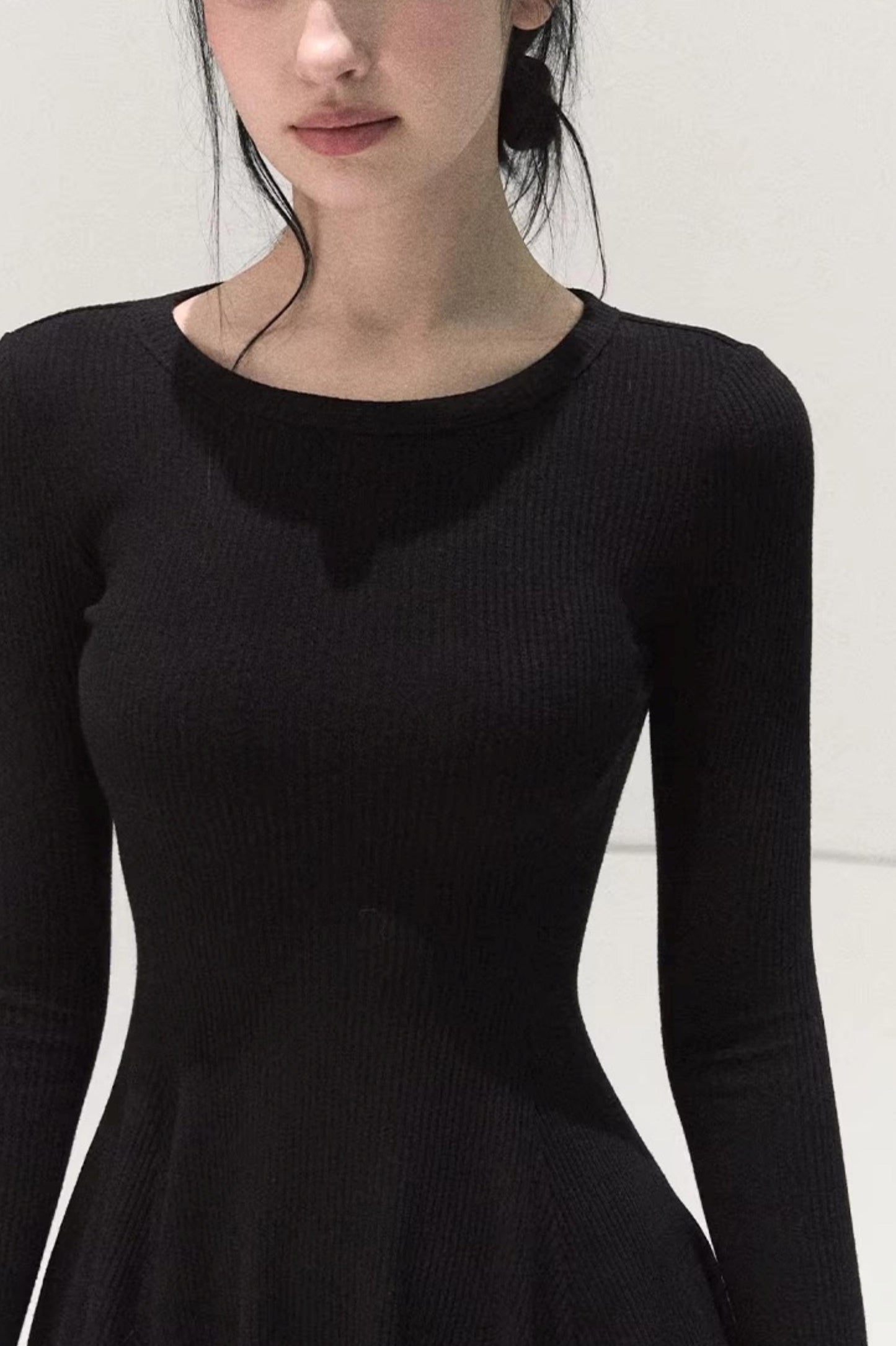 Gestreiftes Kleid mit Ballettkragen