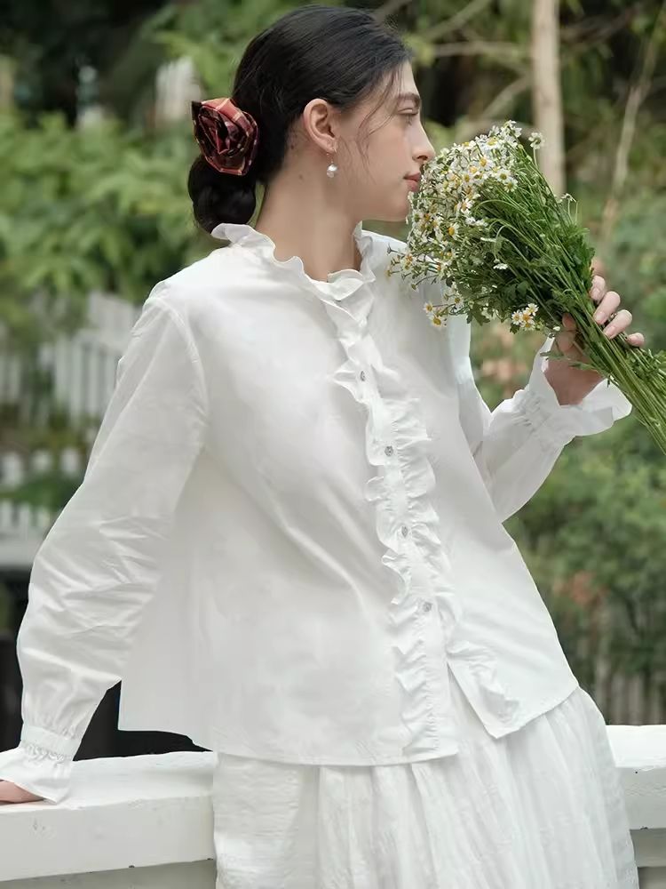 Romantic Lace Collar Textured Cotton Shirt