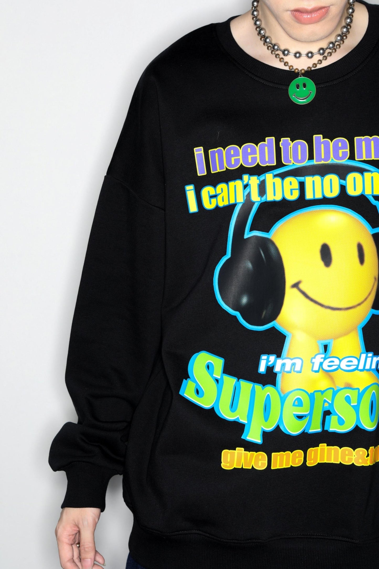 Relax Smiley Sweat Top