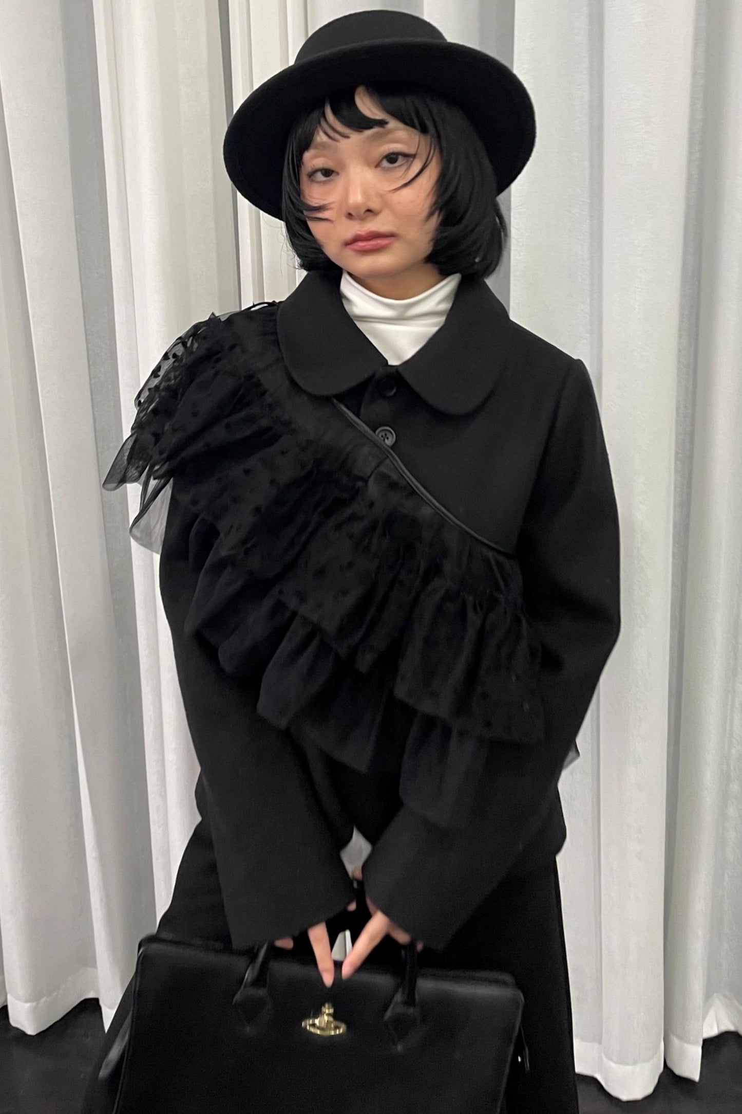 Deodorizing Mesh Lace-Up Shawl Cape