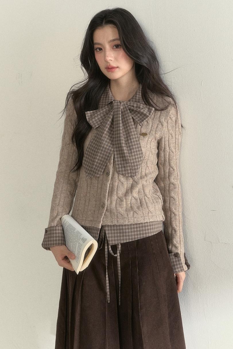 Retro Twist Knit Sweater