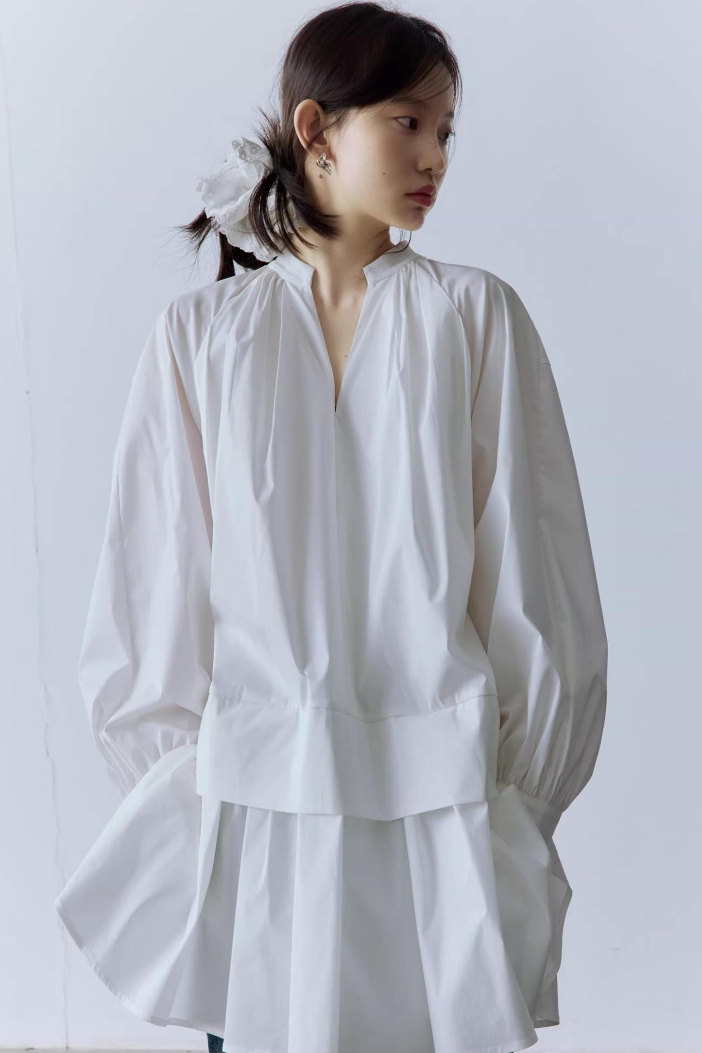 Nebelig weißes Baumwollkleid