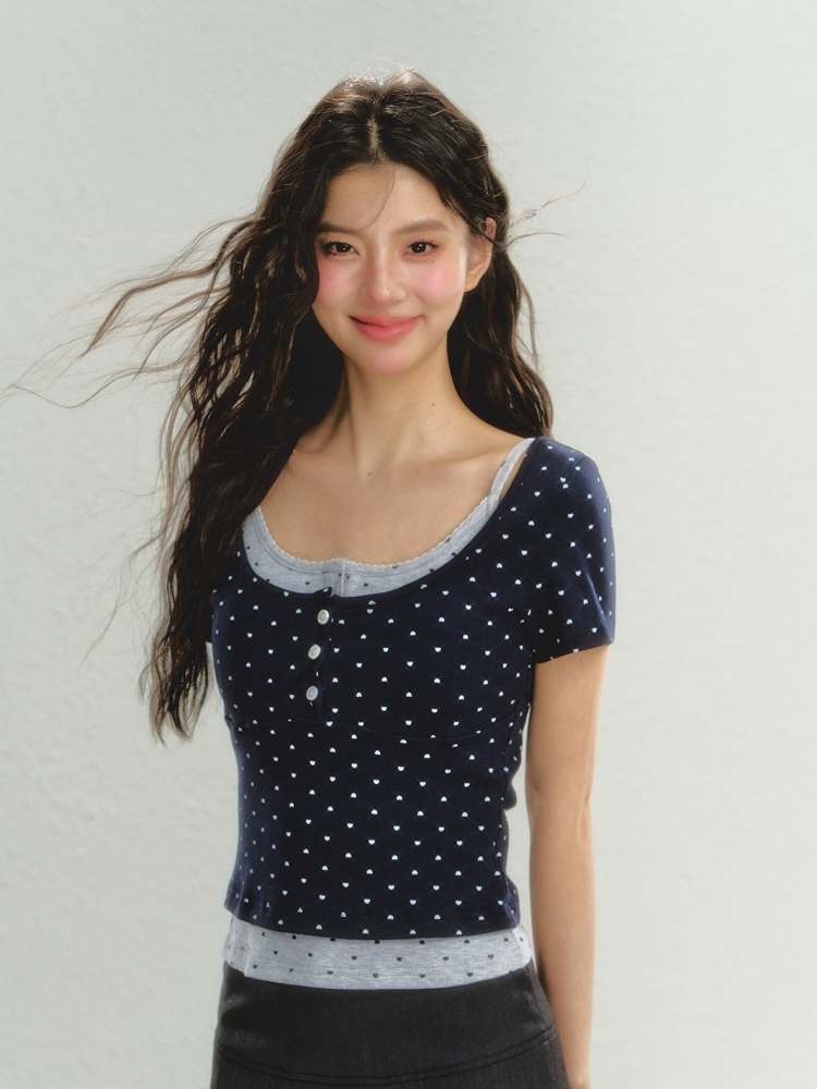 Ribbon Pattern Short Sleeve T-Shirt