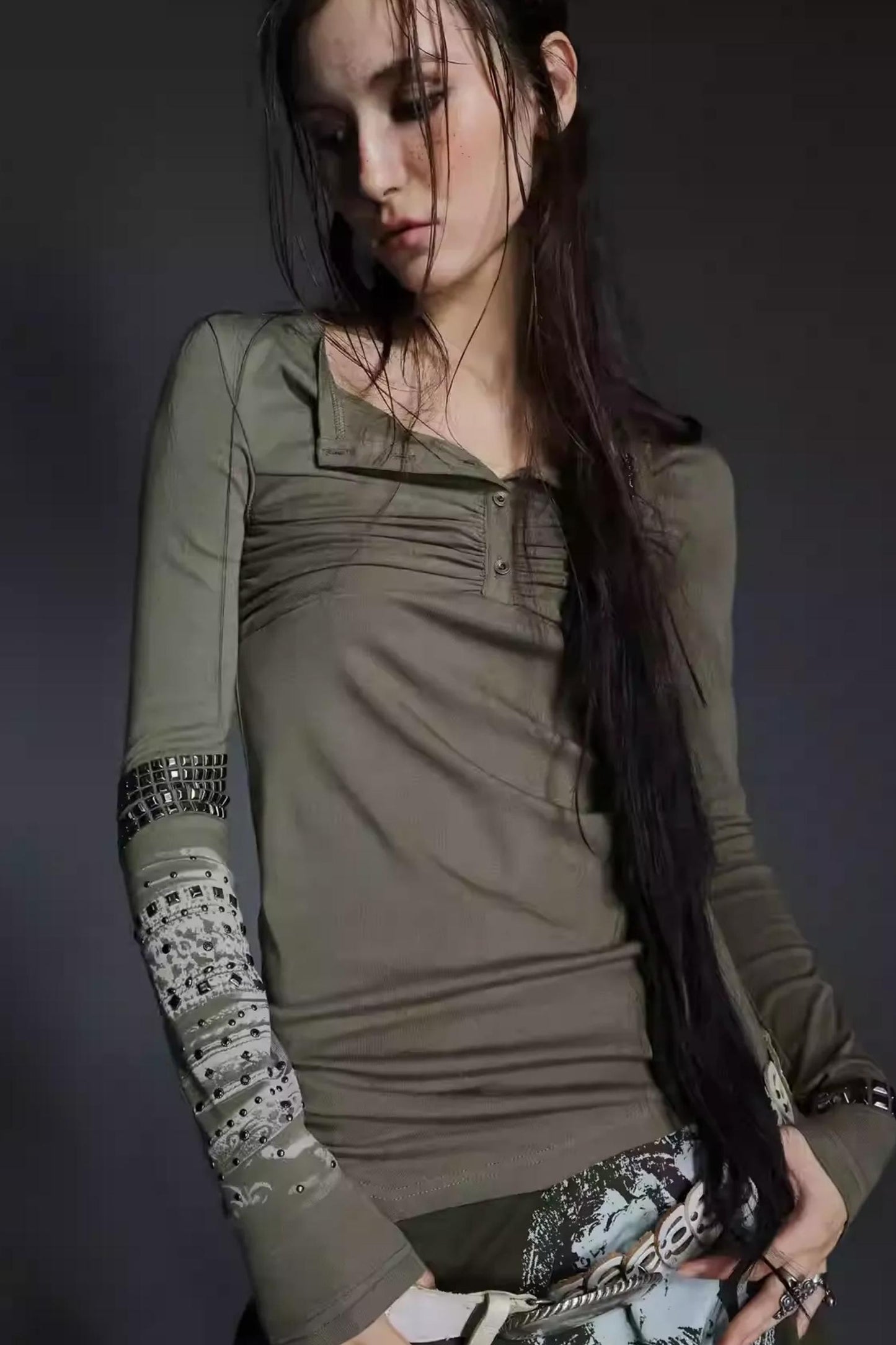 Diamond Loop Long Sleeve Top