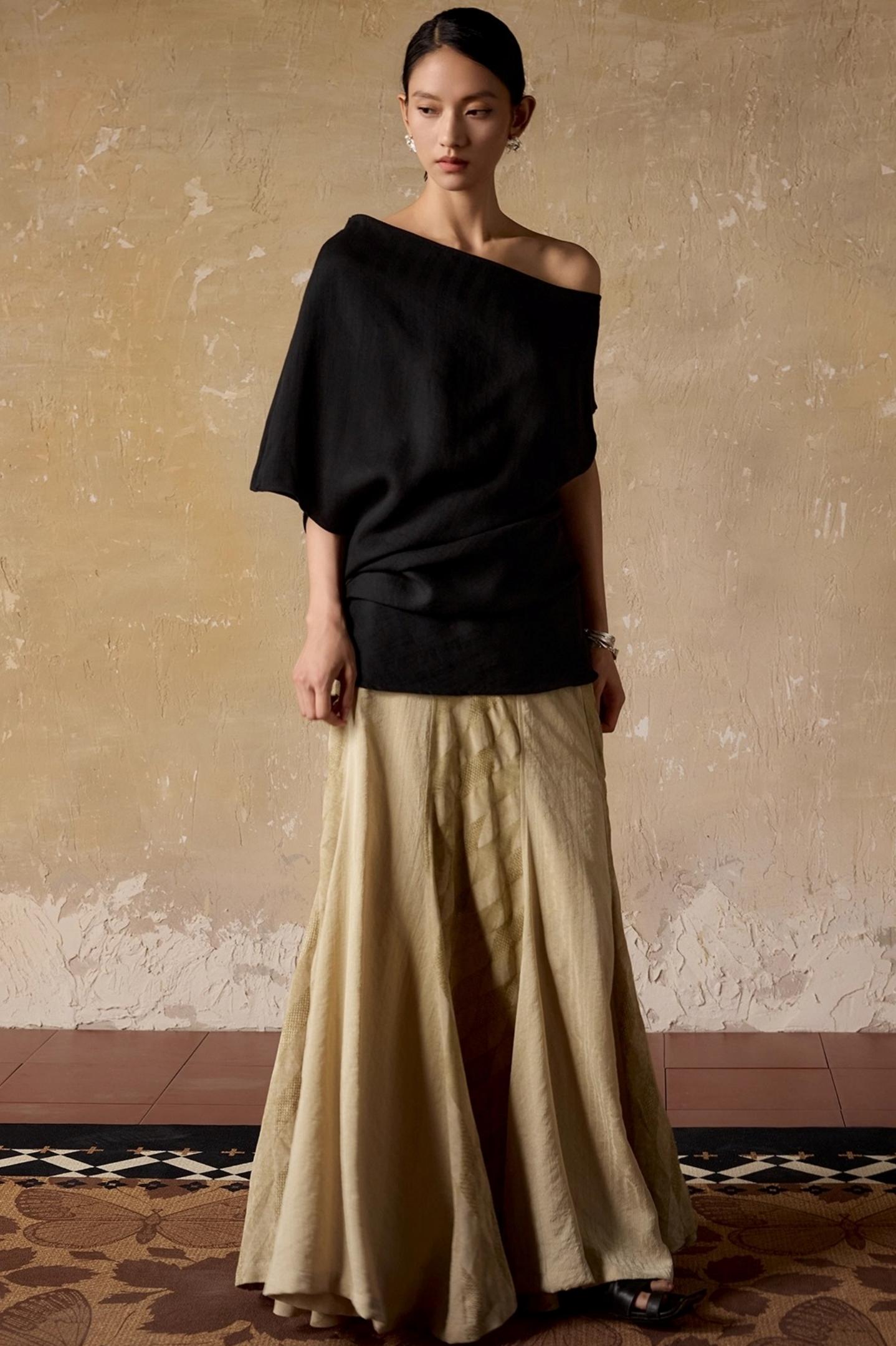 Black Shoulder Irregular Design T-Shirt