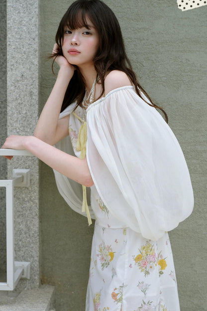 One-Shoulder-Oberteil aus floraler Gaze und Rock-Set