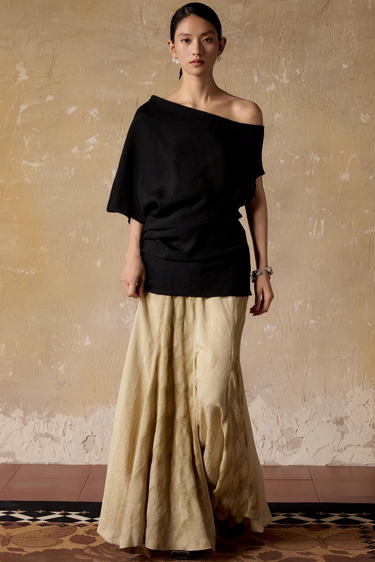 Black Shoulder Irregular Design T-Shirt