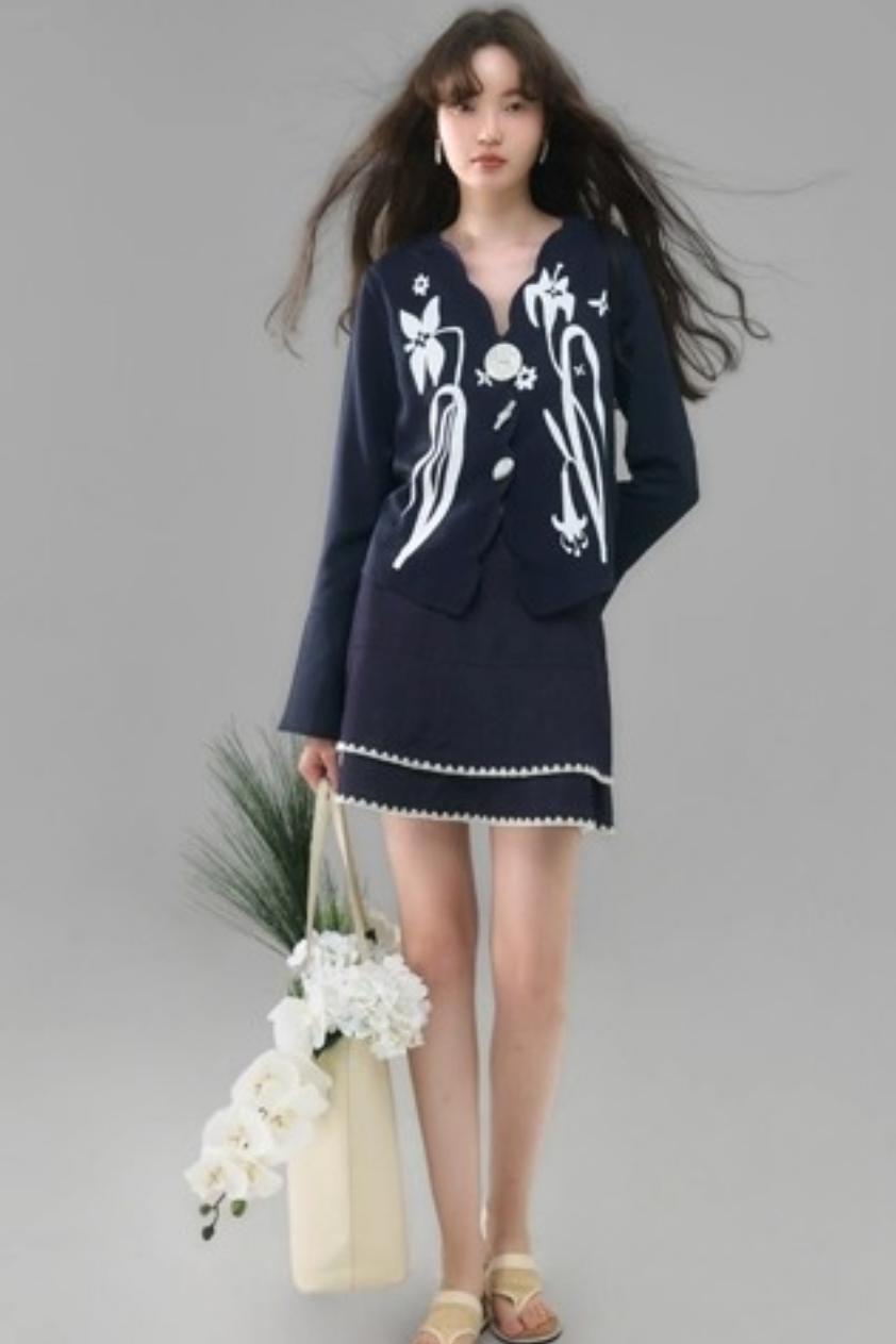 Vintage Lily Flared Sleeve Shirt