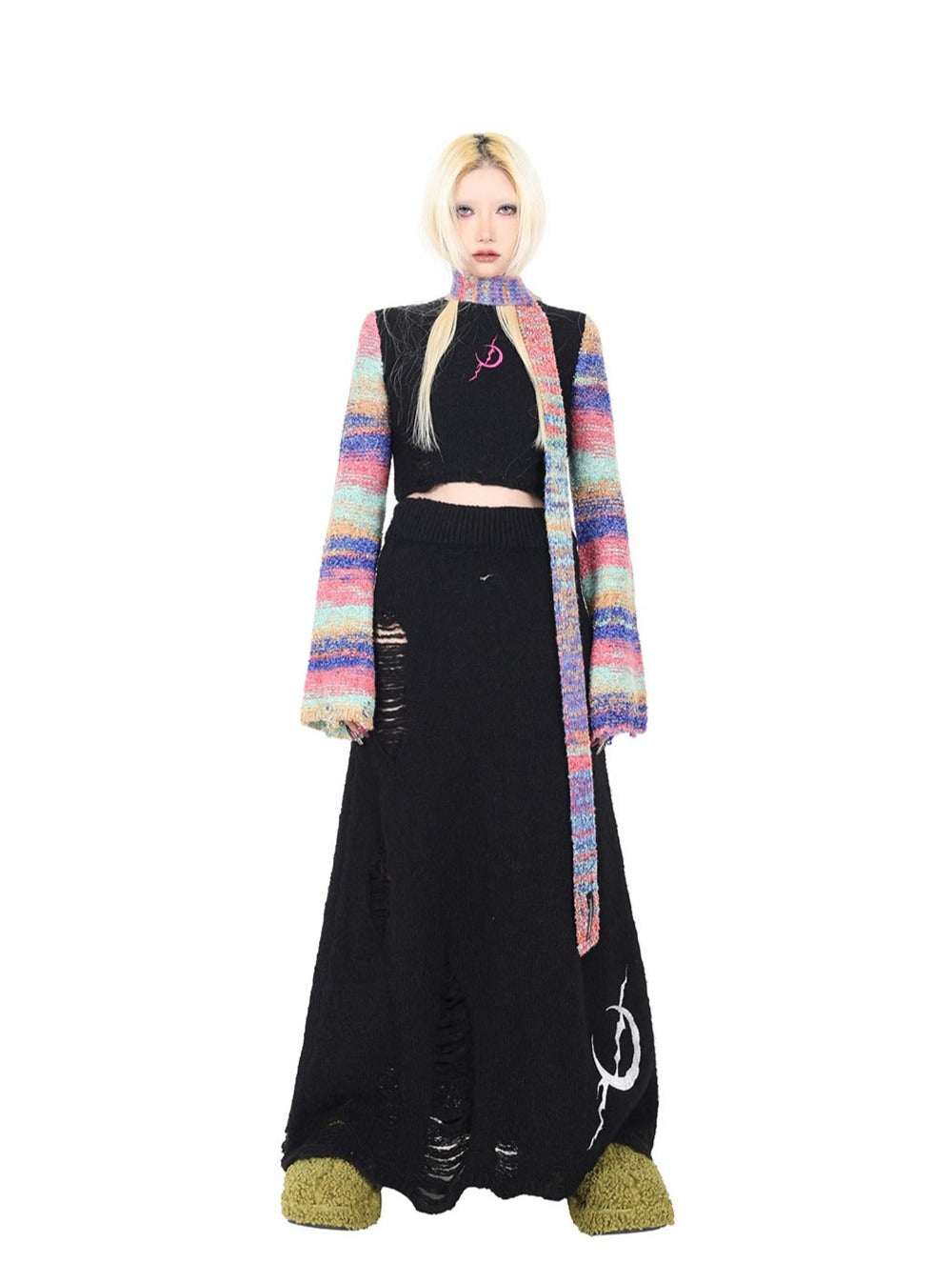 Embroidered knitted wool long skirt