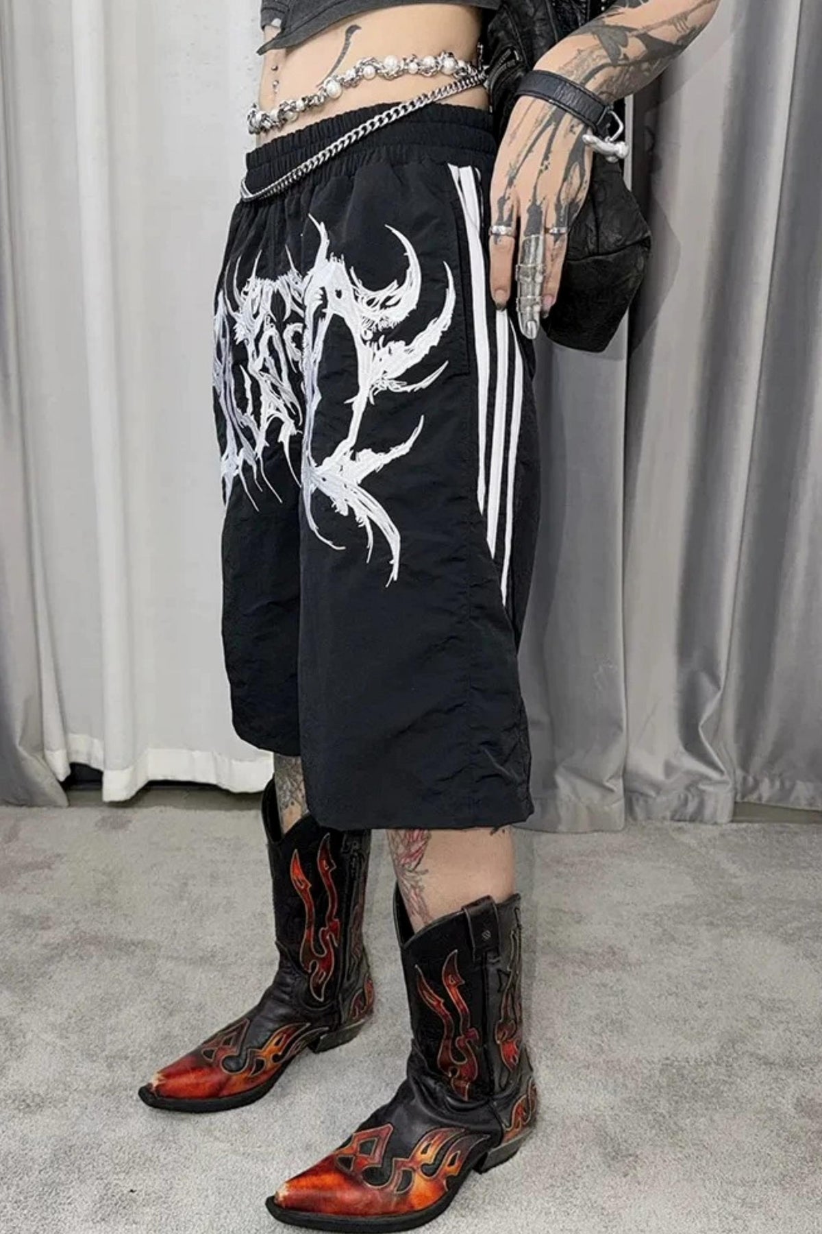 Grunge Ladder Stripe Zipper Mid-Length Pants