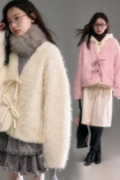 Three-Dimensional Bow Fur Coat