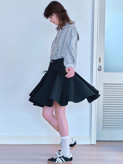 Bow tie pleated skirt