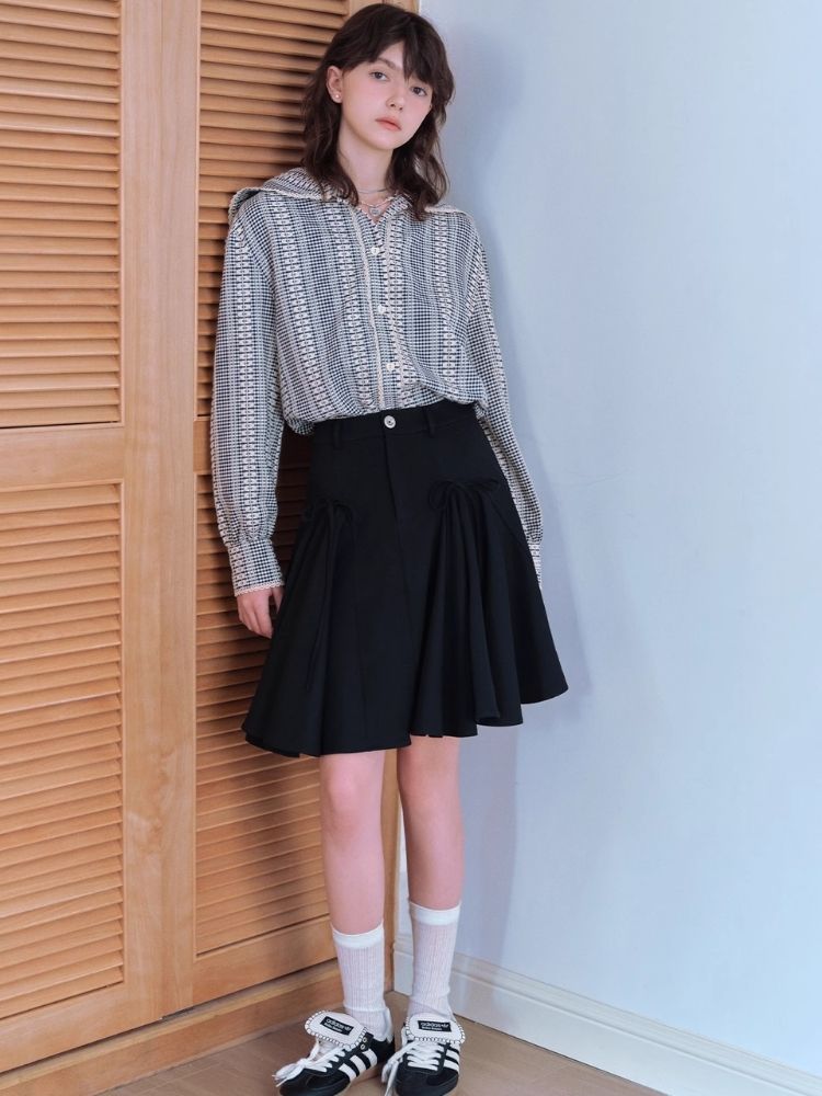 Bow tie pleated skirt