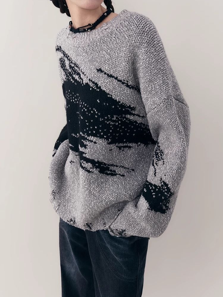 Jacquard Crew Neck Silhouette Knit Sweater