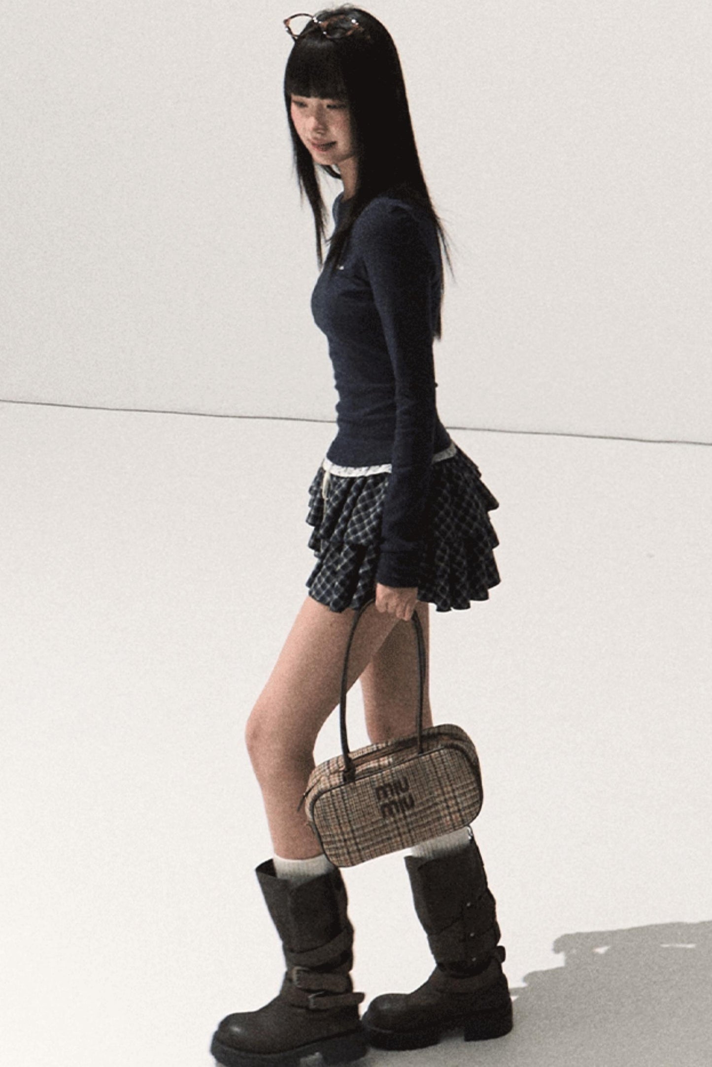 Good Weather Lace Slim Waist Long Sleeve T-Shirt